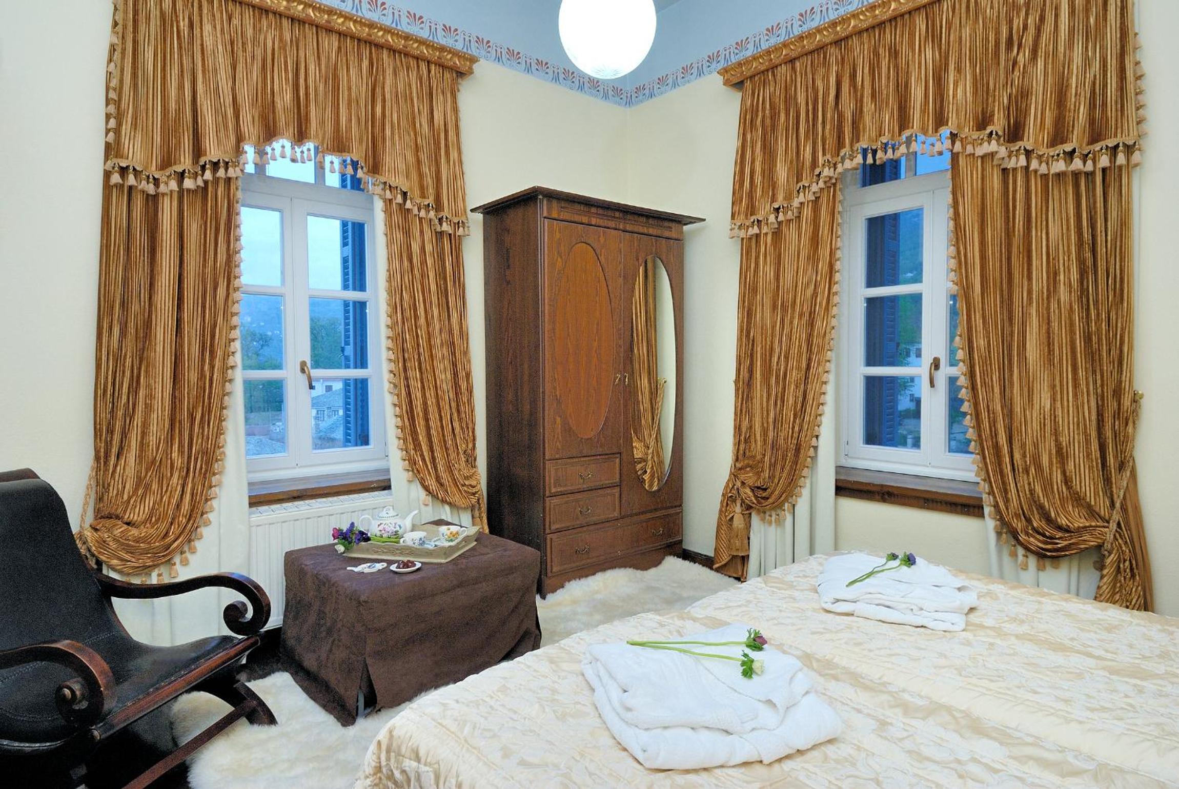 Standard Double or Twin Room - Photo 11