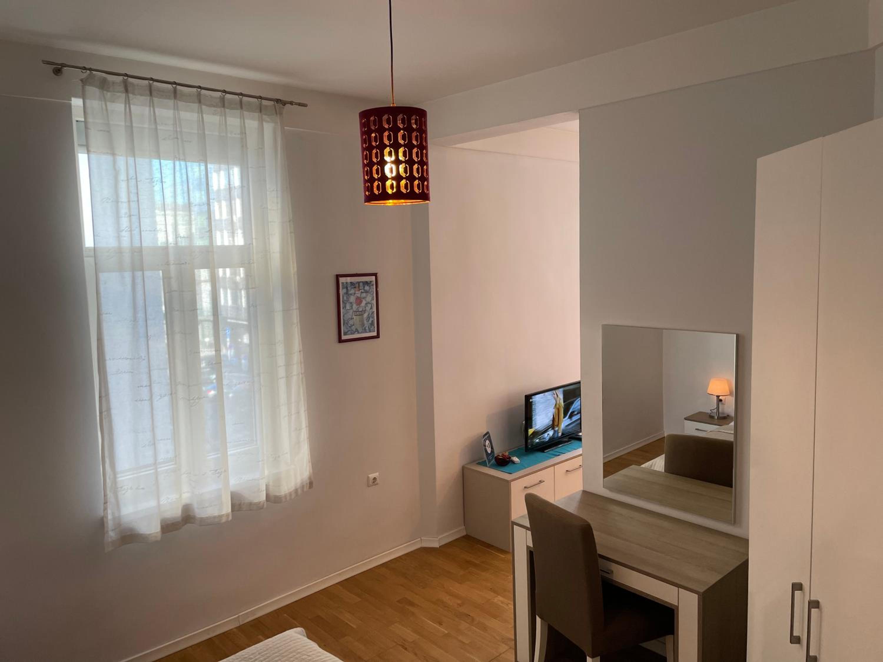 Deluxe Apartment - Photo 7