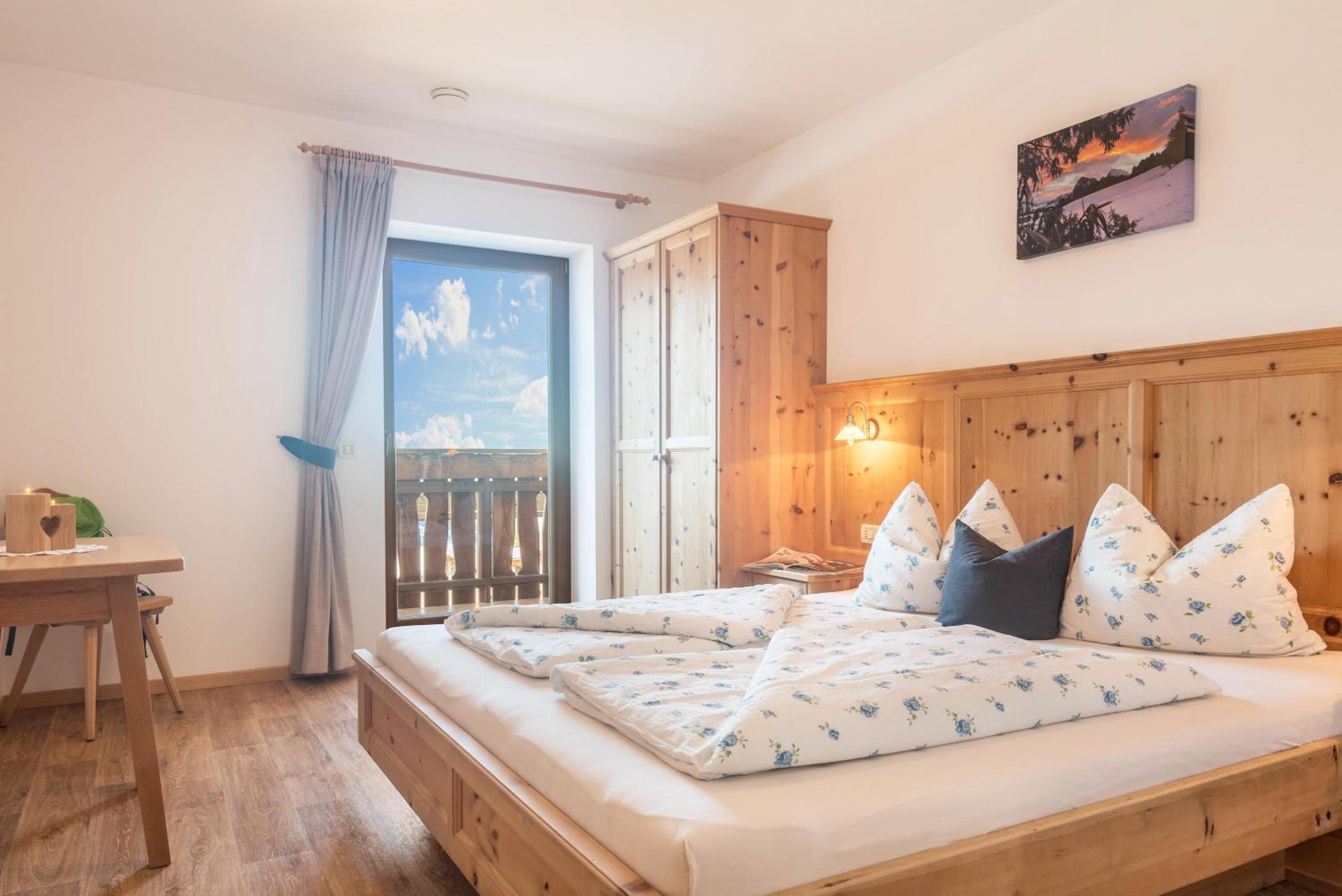 Two-Bedroom Deluxe Apartment with Garden View
