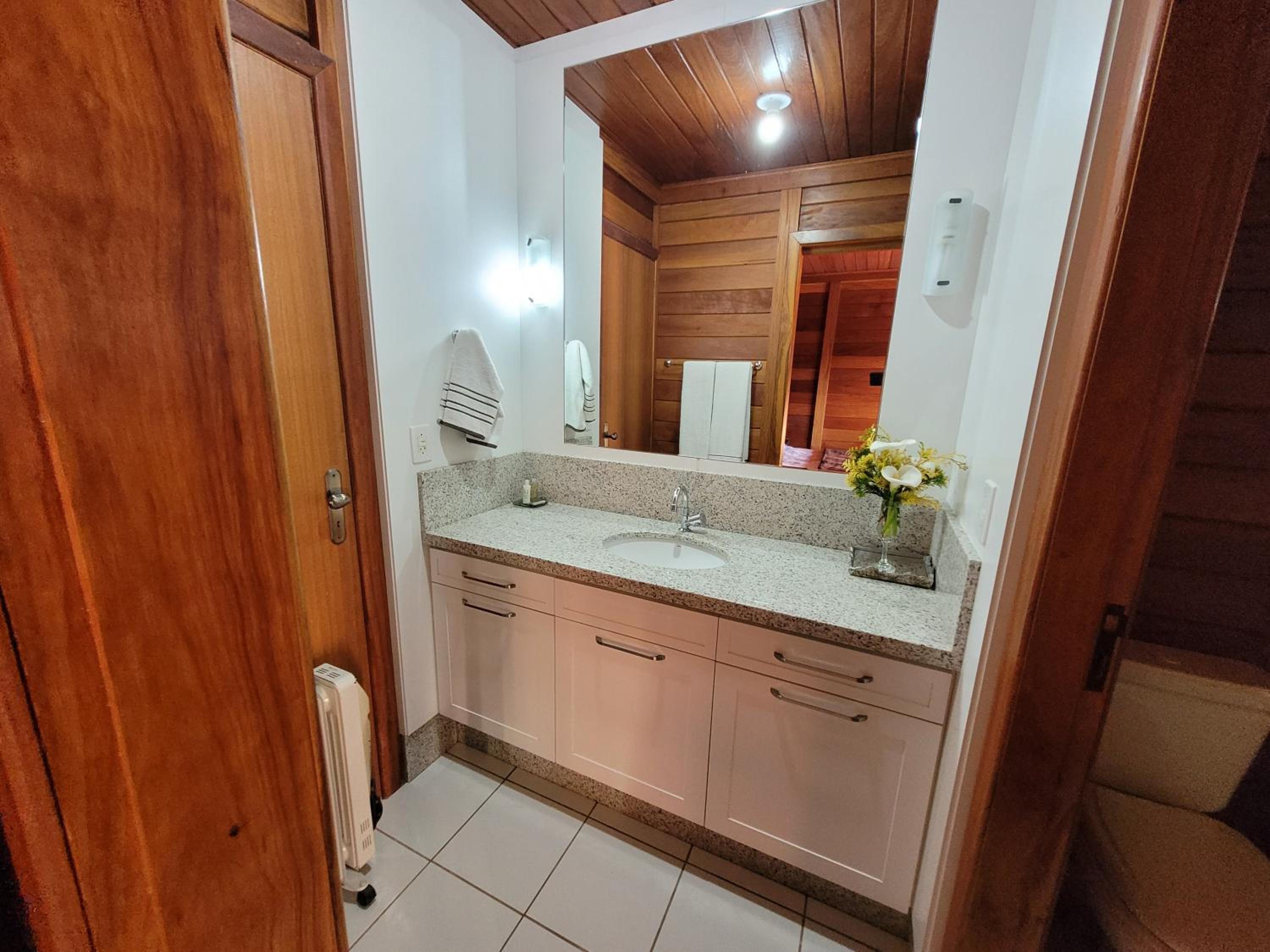 Triple Room with Private Bathroom photo 2