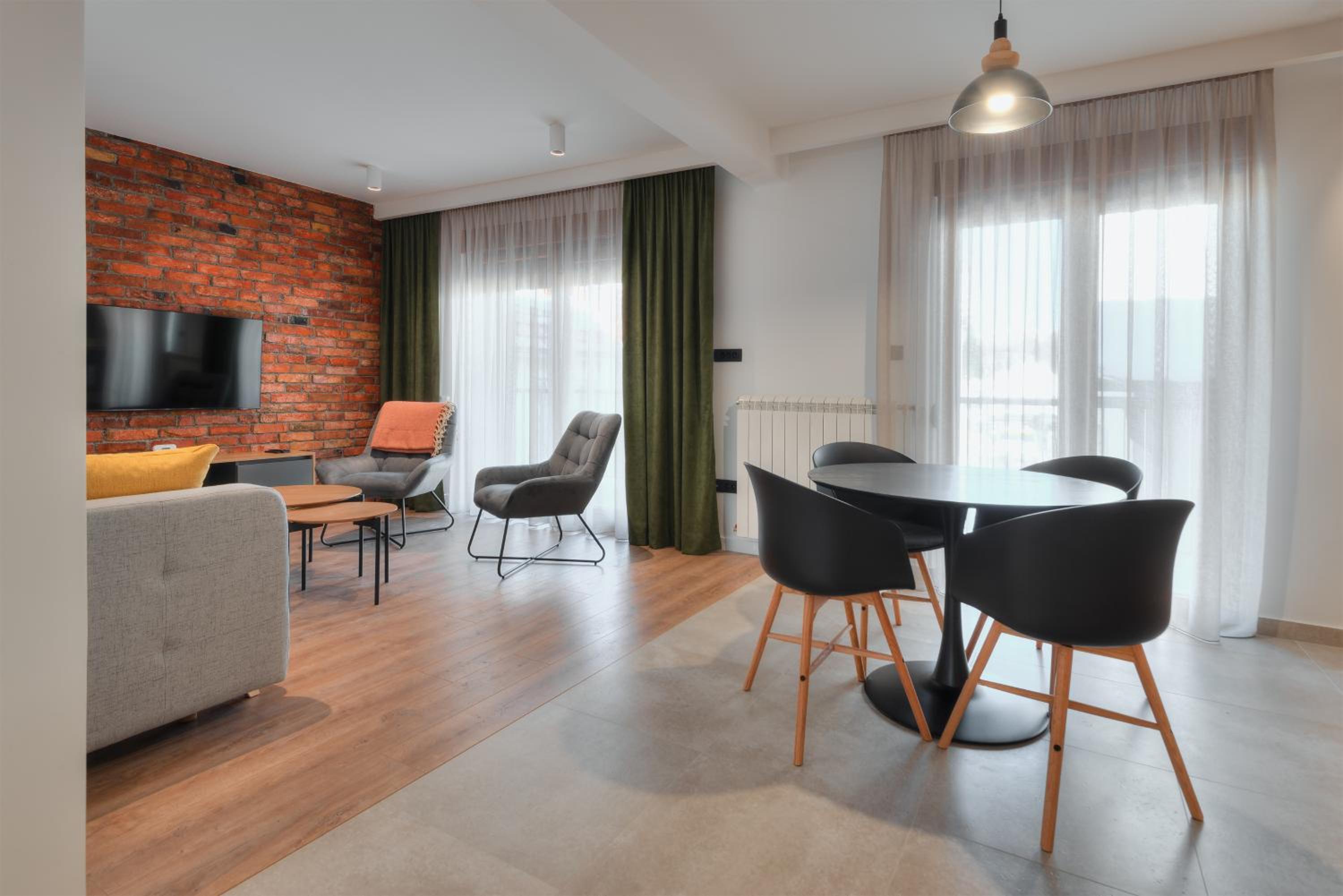 One-Bedroom Apartment