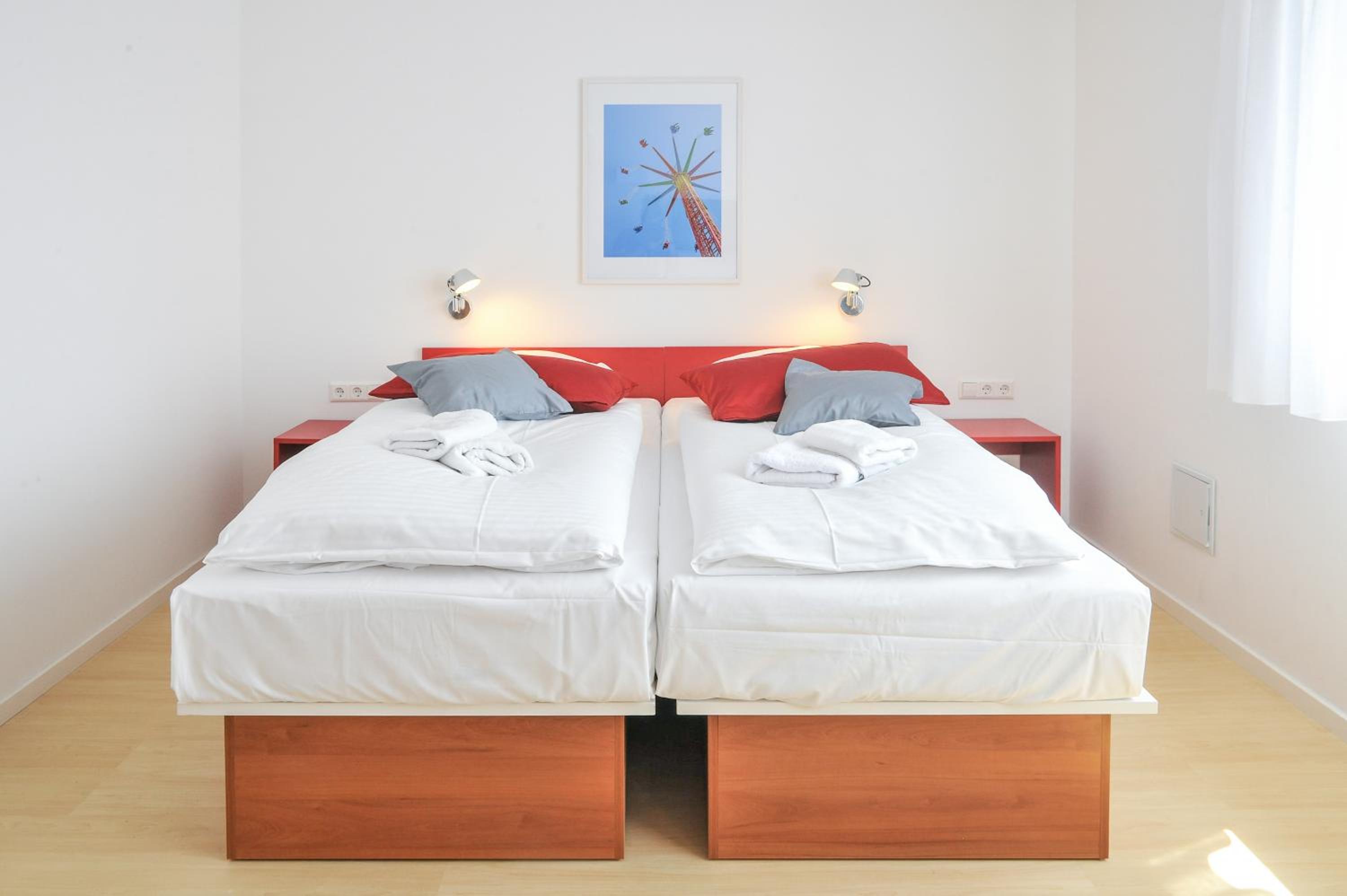 Double Room with Private Bathroom - Photo 4