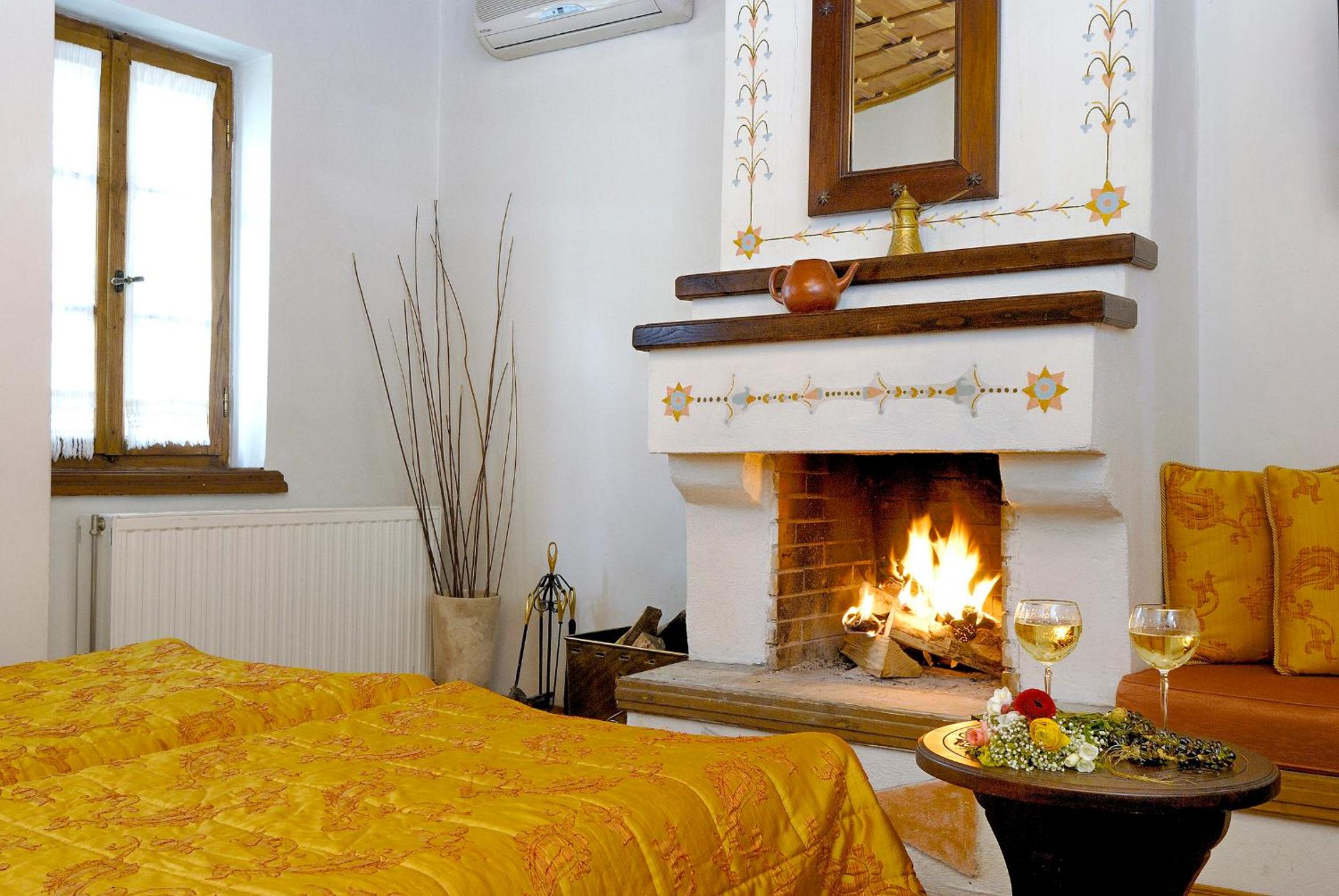 Deluxe Double or Twin Room with Fireplace - Photo 3