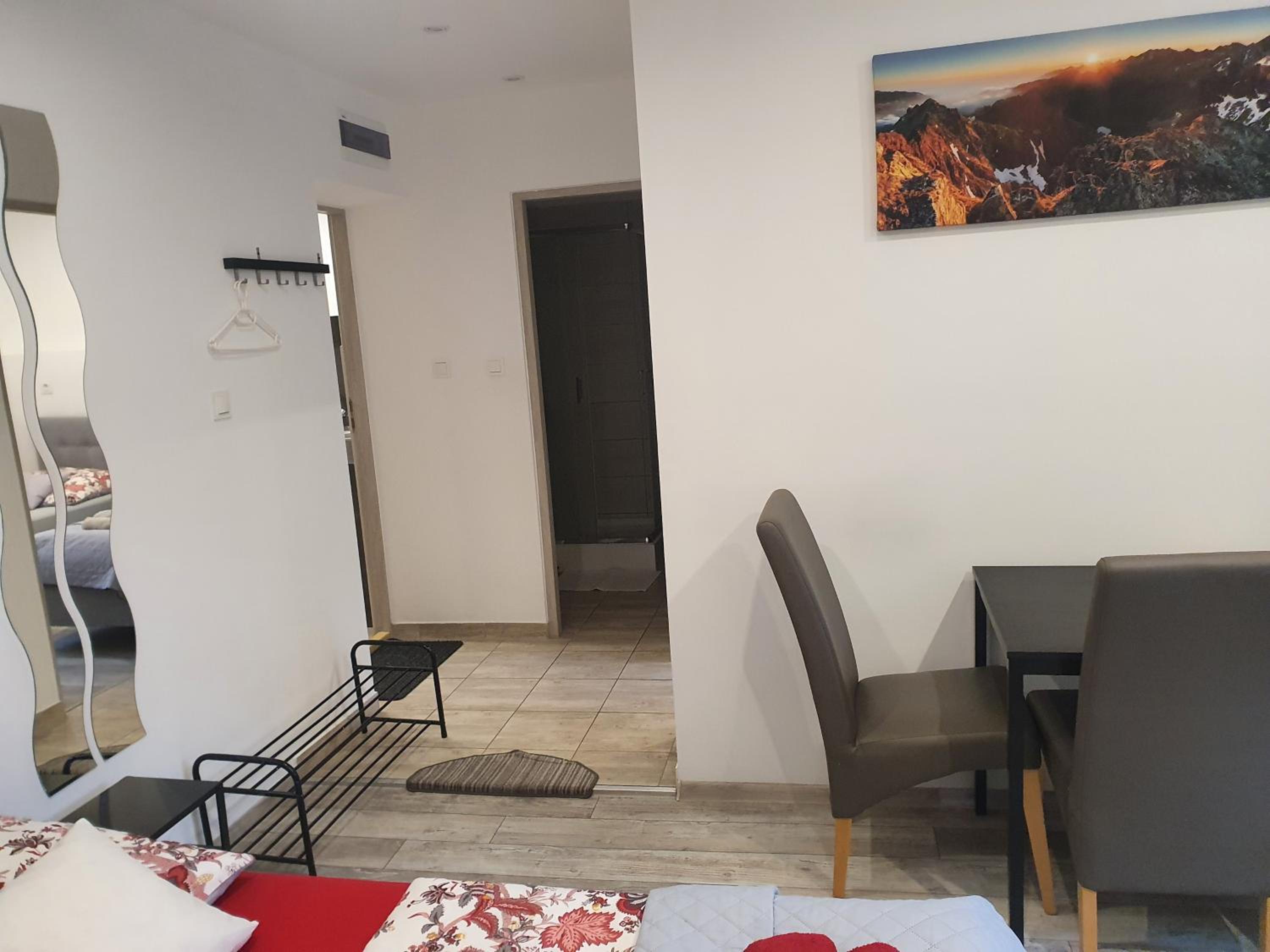 Apartment with Mountain View photo 2