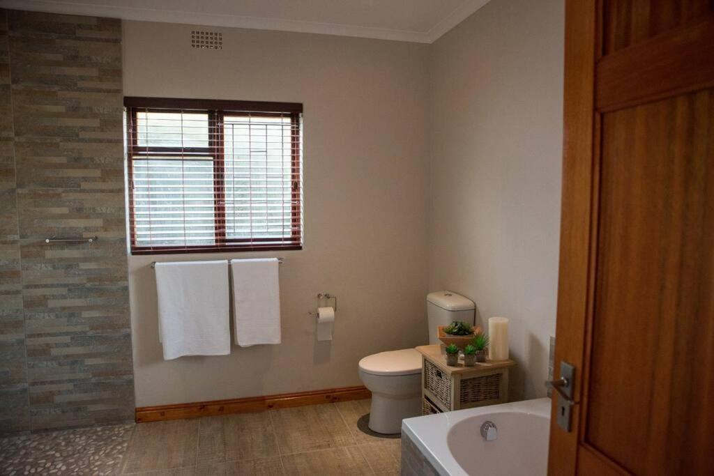 One-Bedroom Apartment - Photo 14