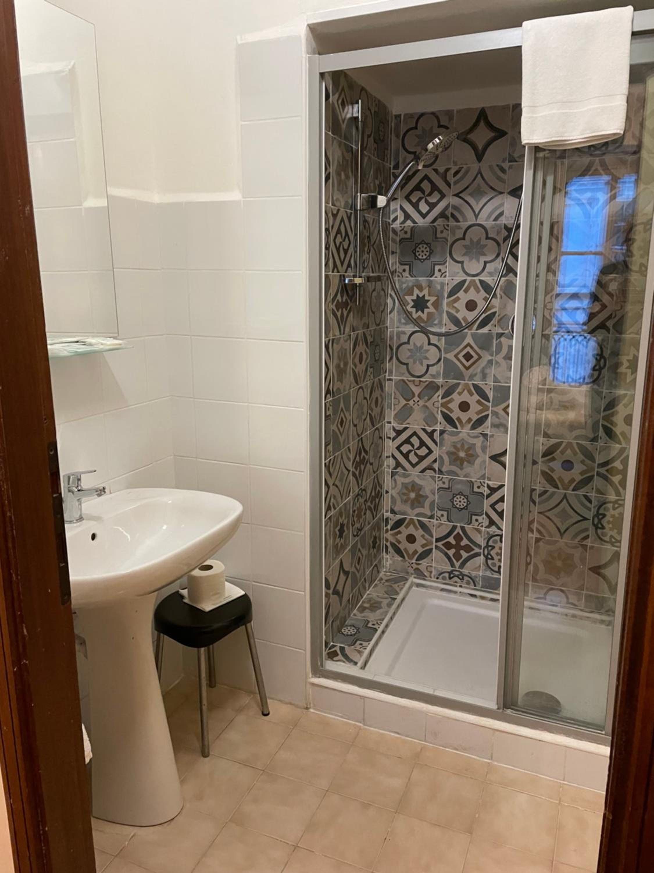 Standard Triple Room - Photo 2