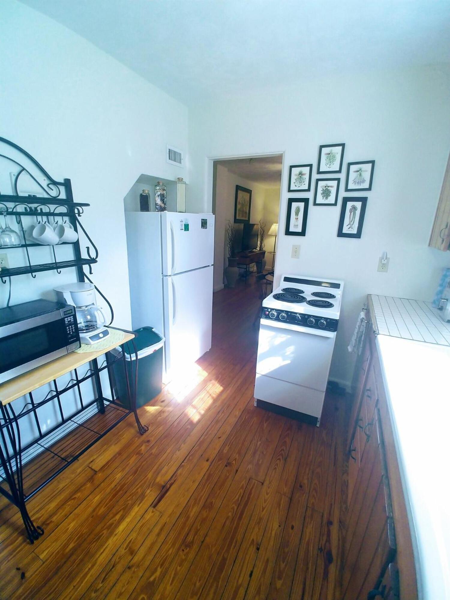 Apartment - Photo 4
