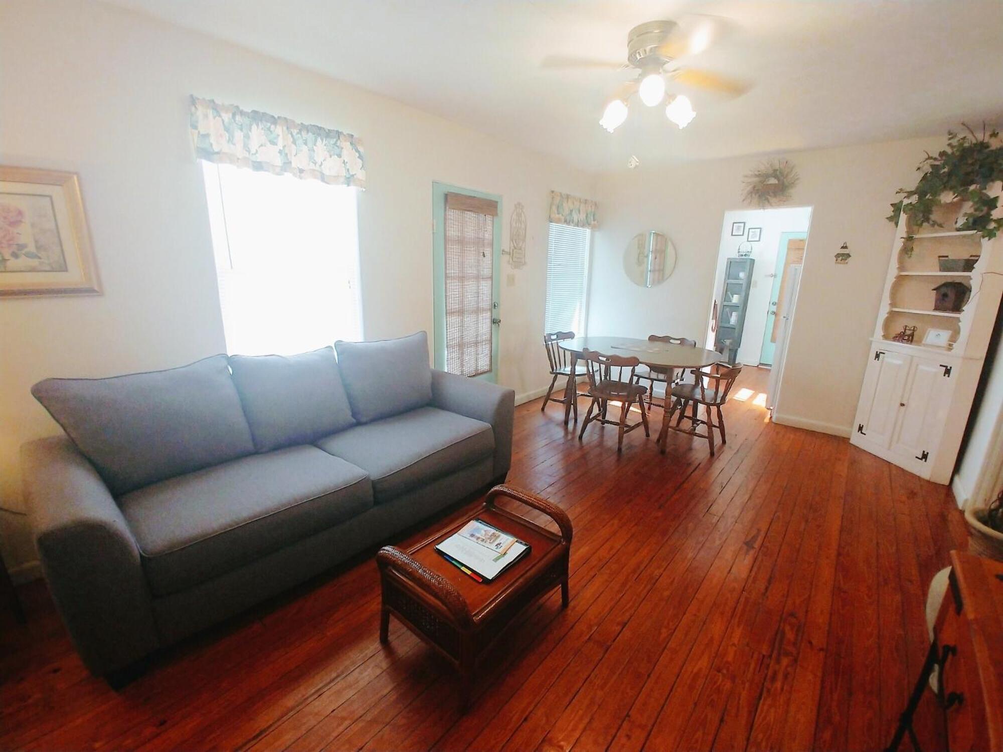 Apartment - Photo 2