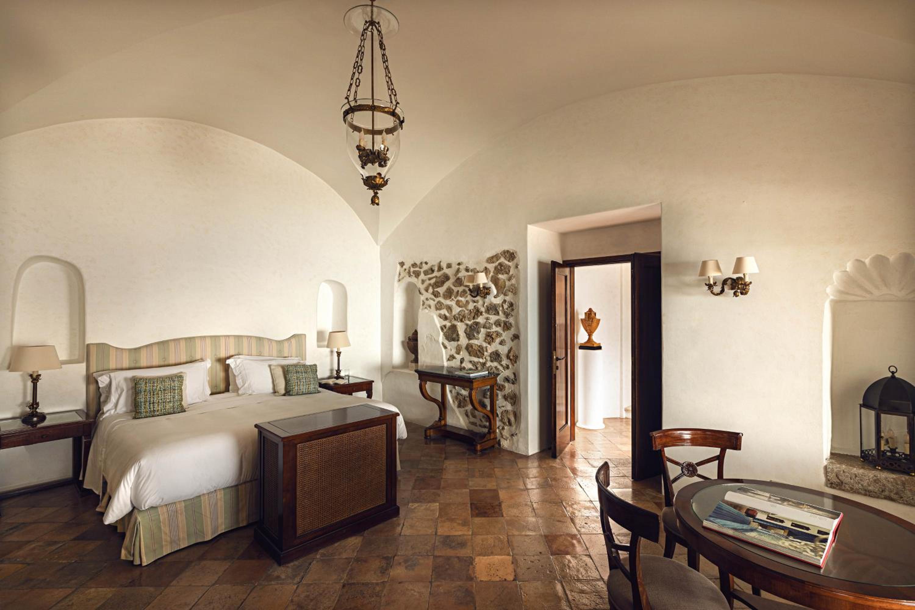Suite with Terrace and Private Garden (Caruso)