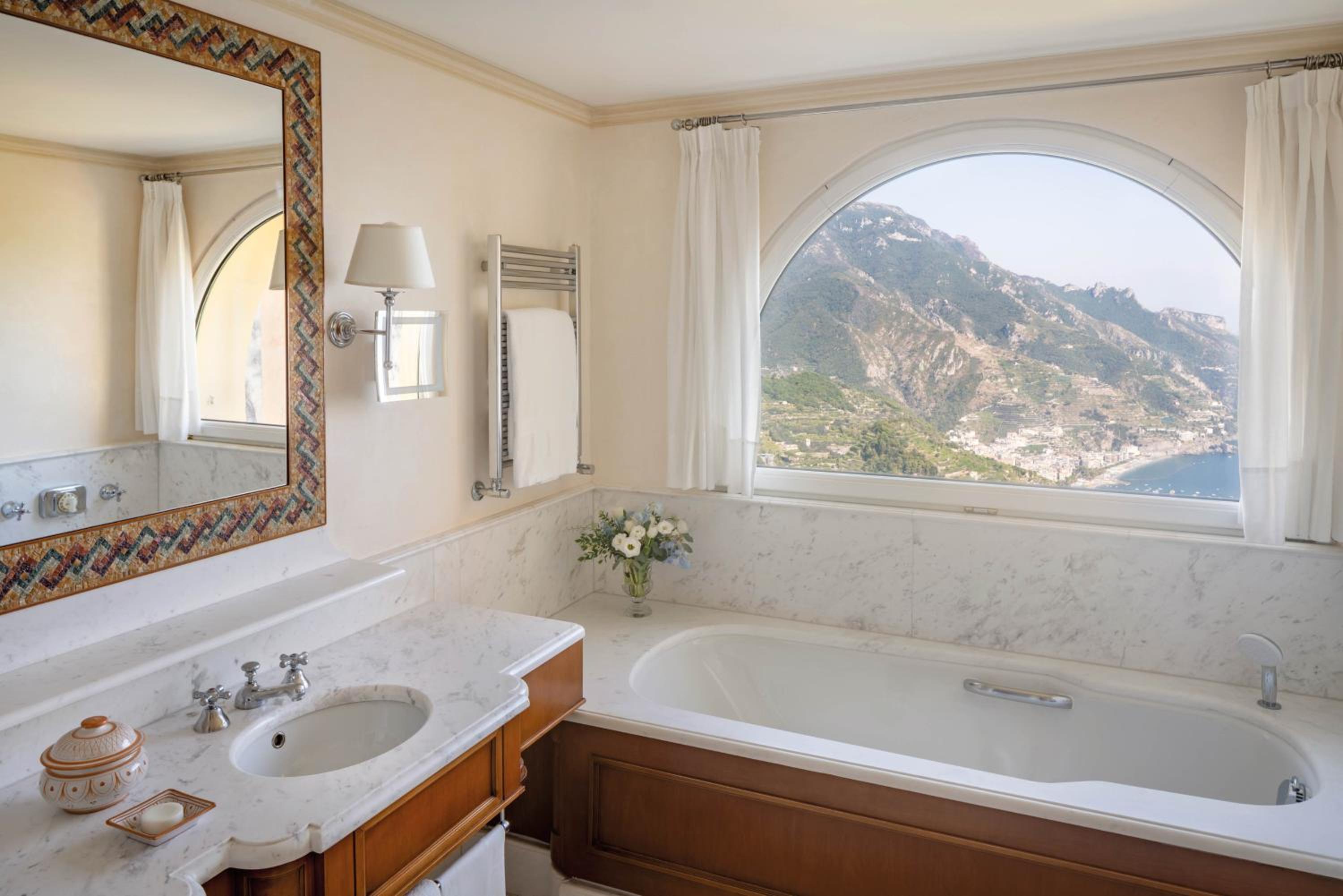 Superior Junior Suite with Garden and Sea View
