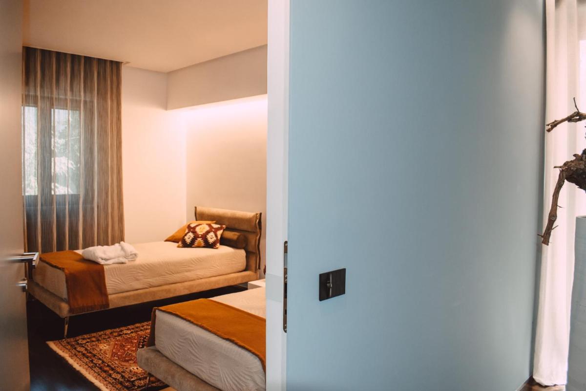 Twin Room - Photo 10
