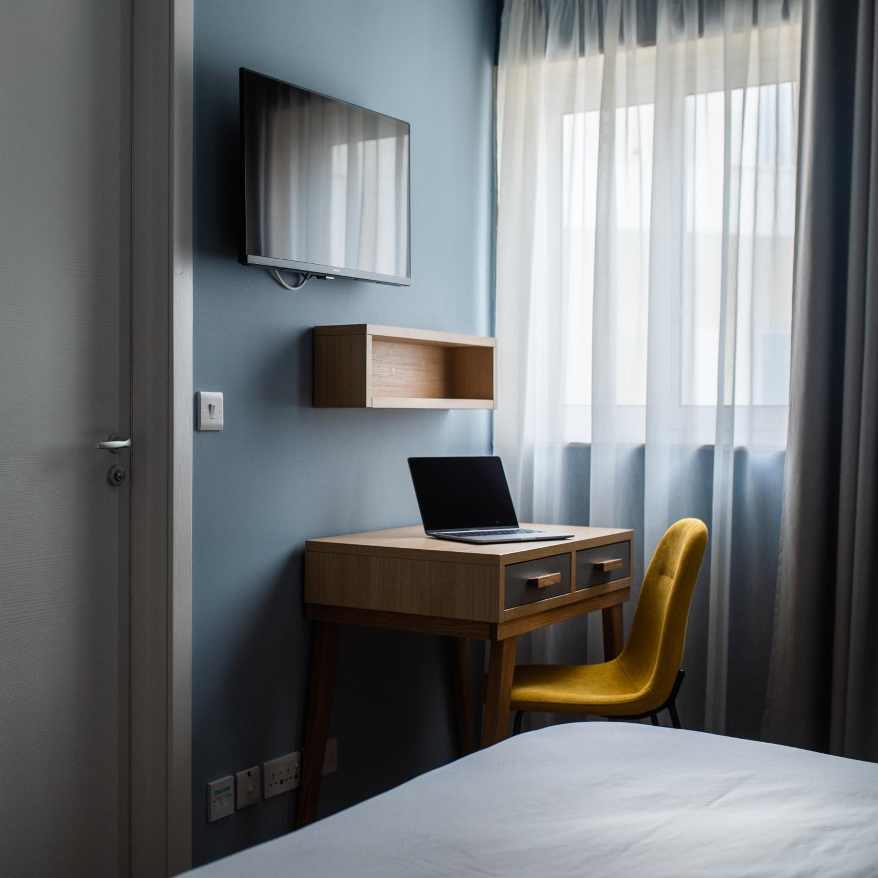 Superior Double or Twin Room - Annex - Photo 9