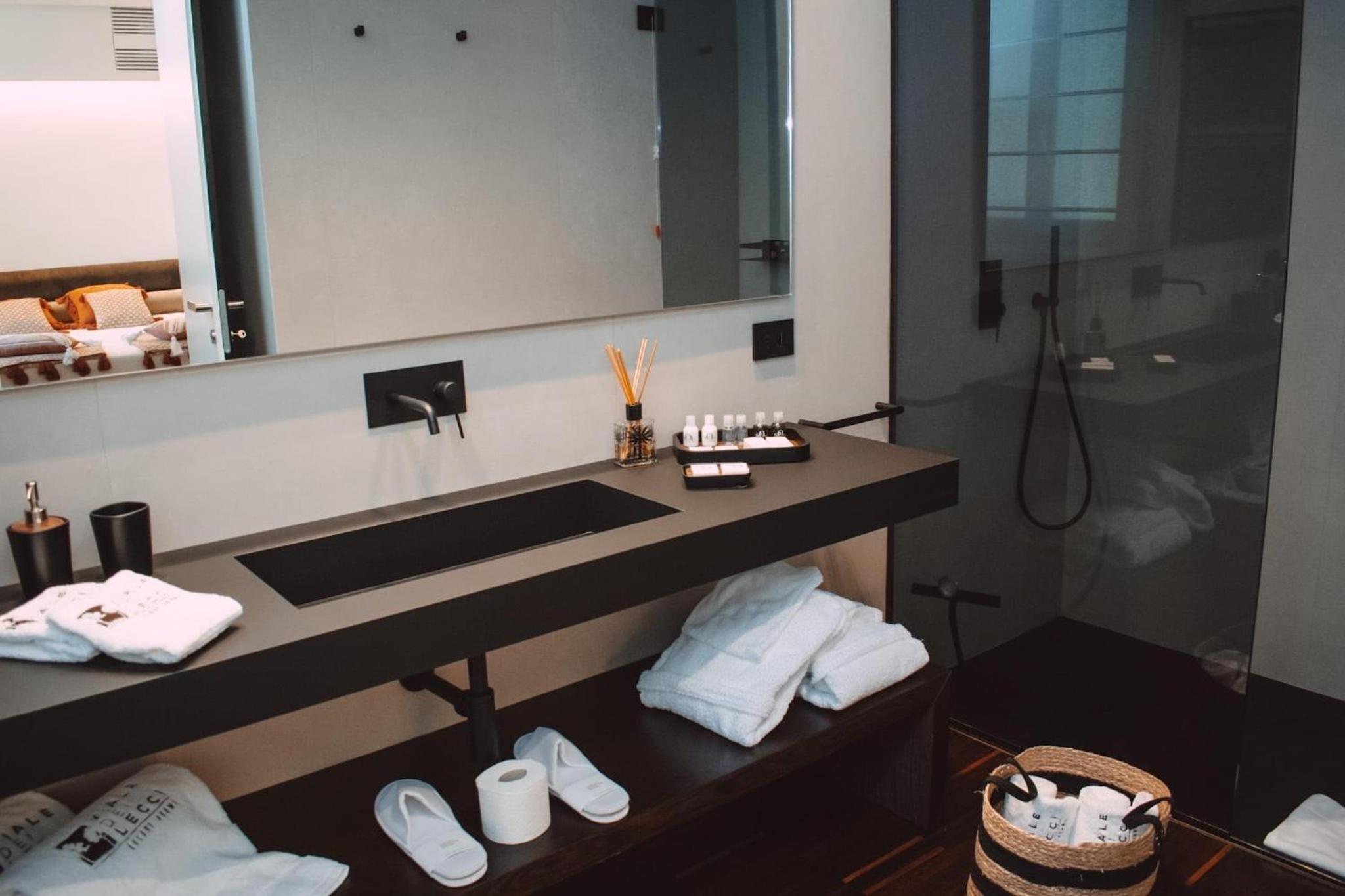 Double Room - Photo 9