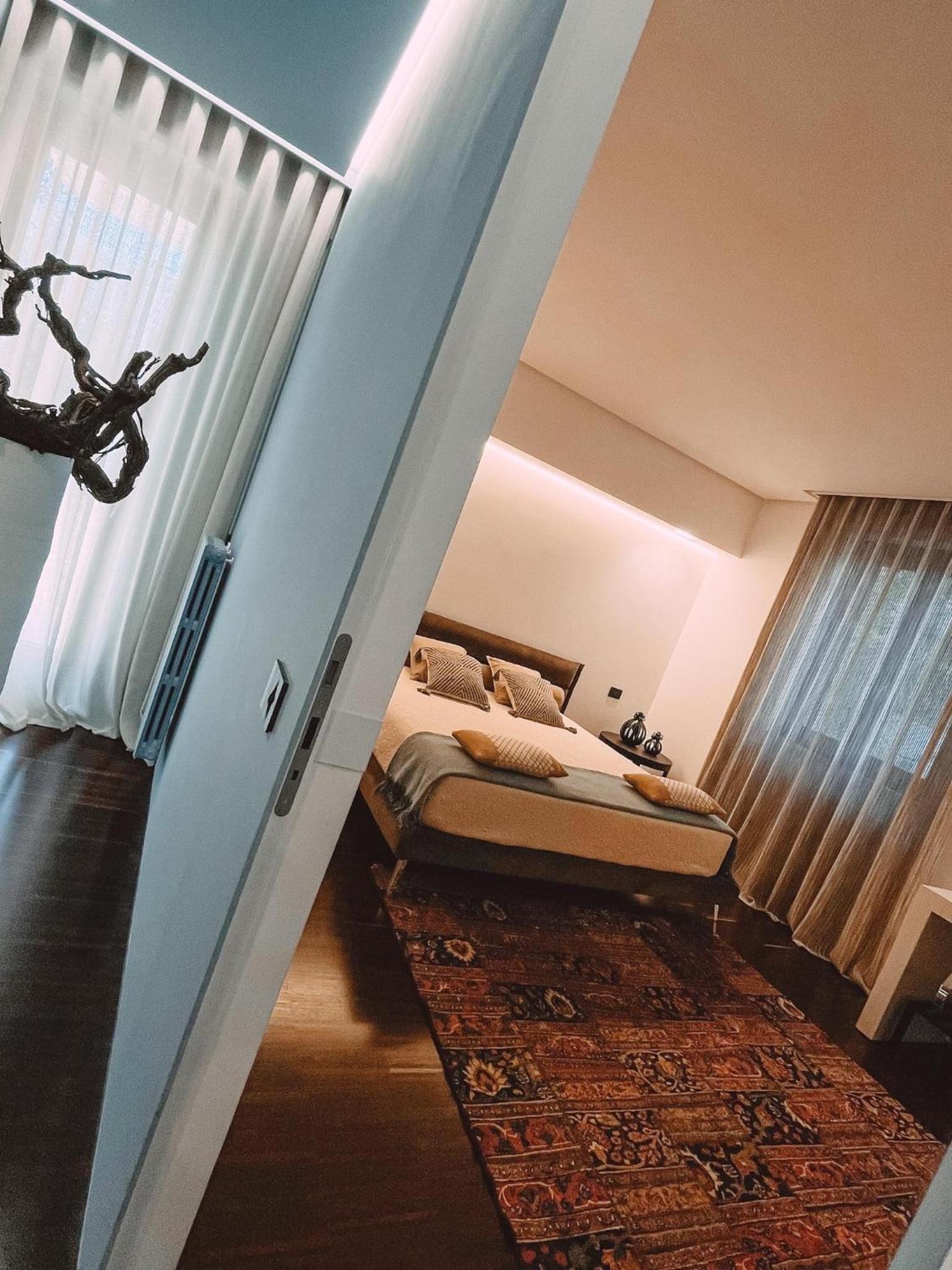 Double Room - Photo 11