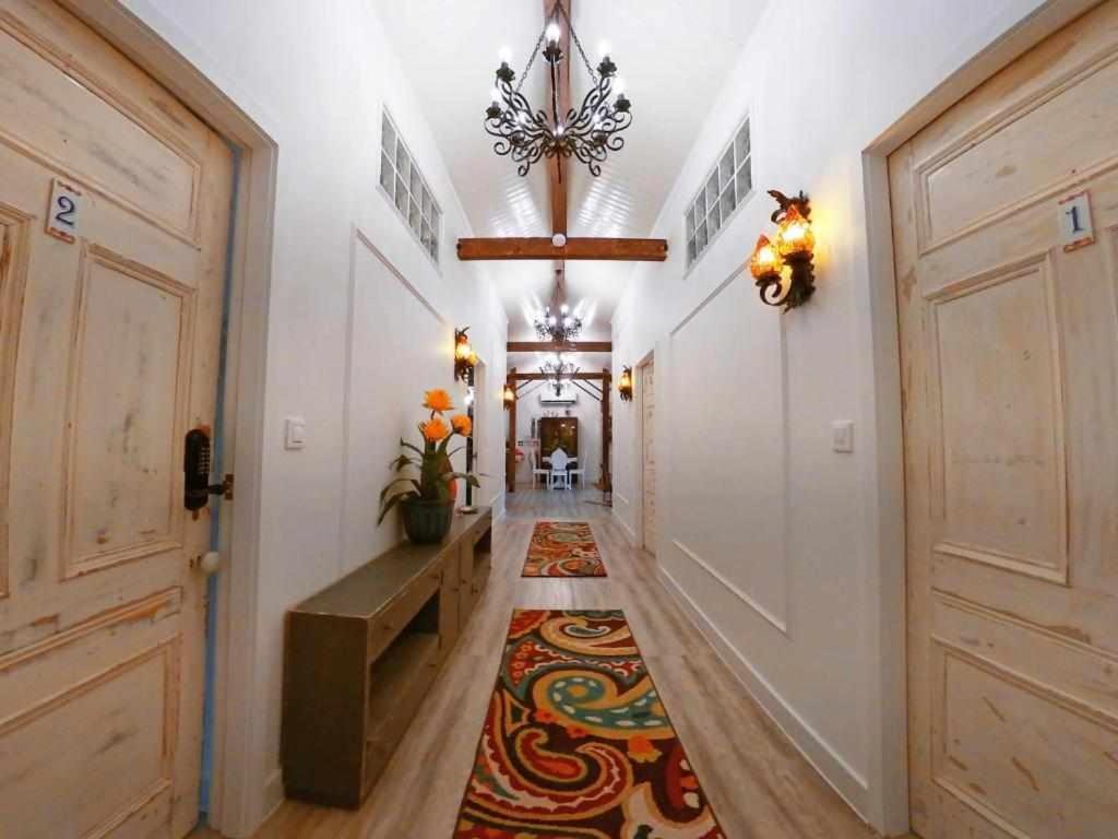 Standard King Room - Photo 43