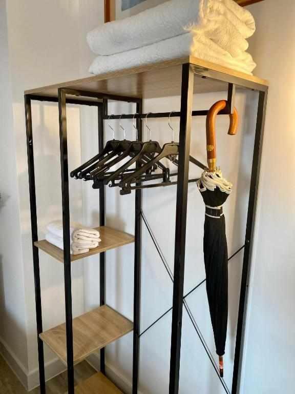 Standard King Room - Photo 65