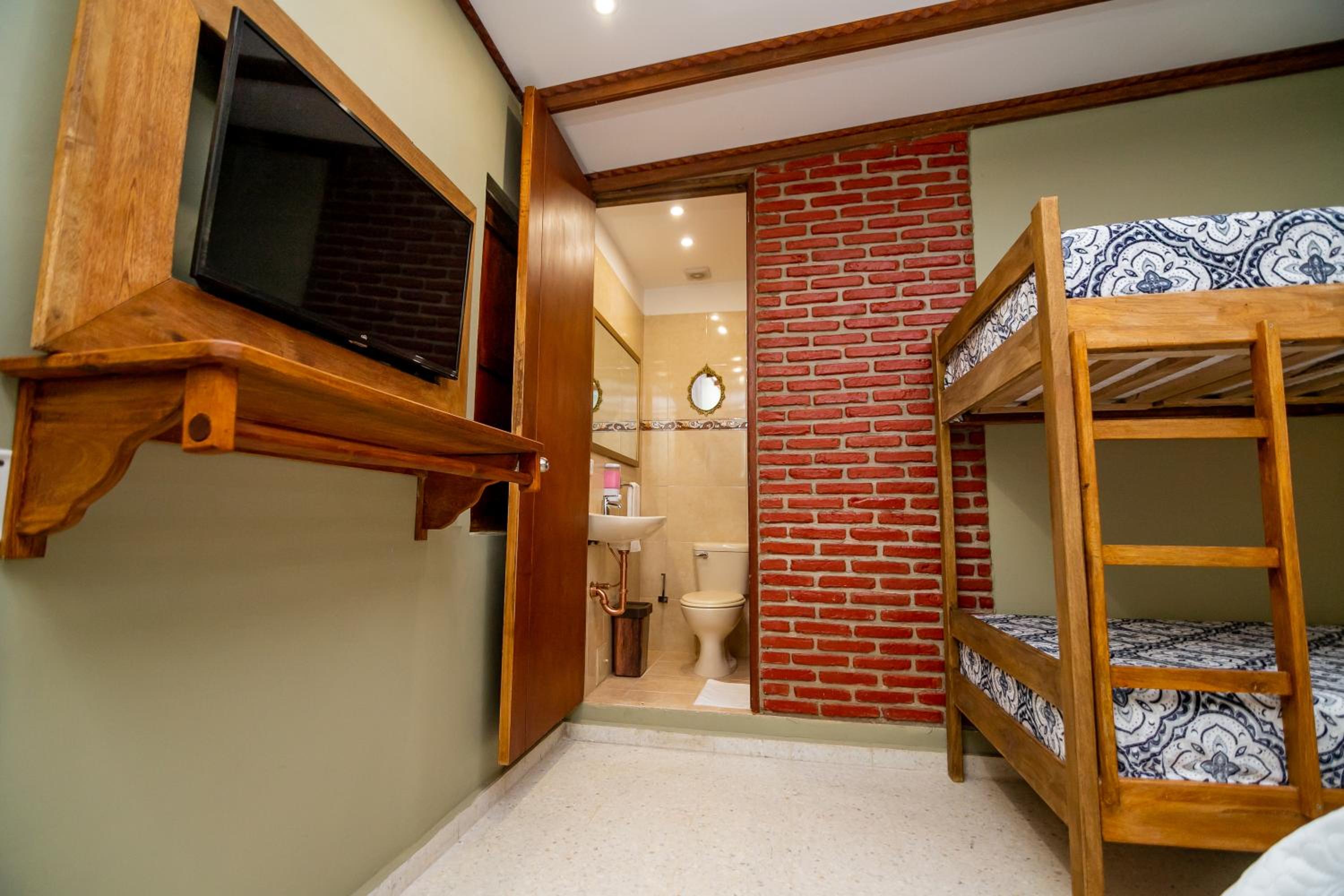 Quadruple Room with Private Bathroom