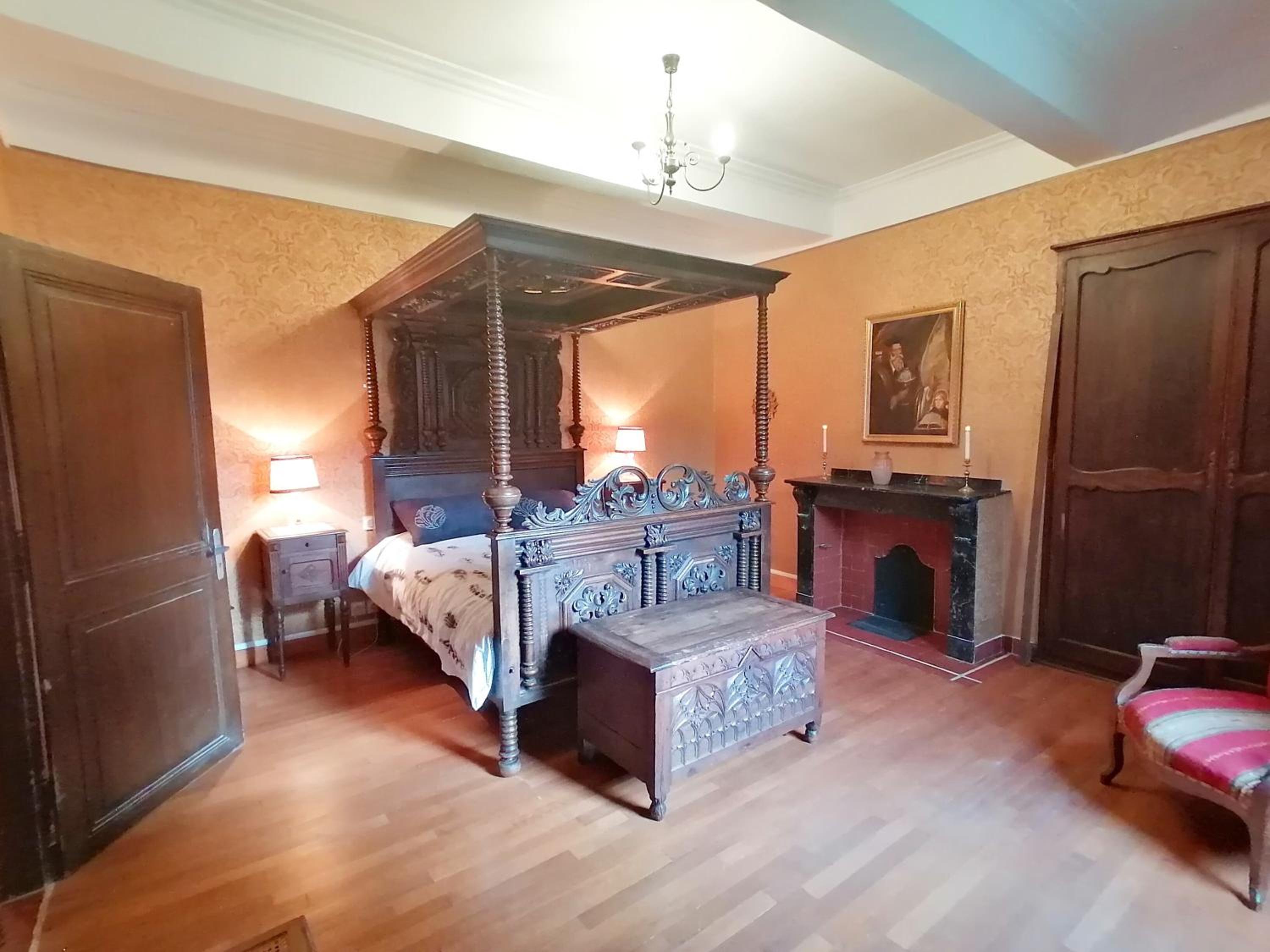 Double Room with Private Bathroom - Photo 3
