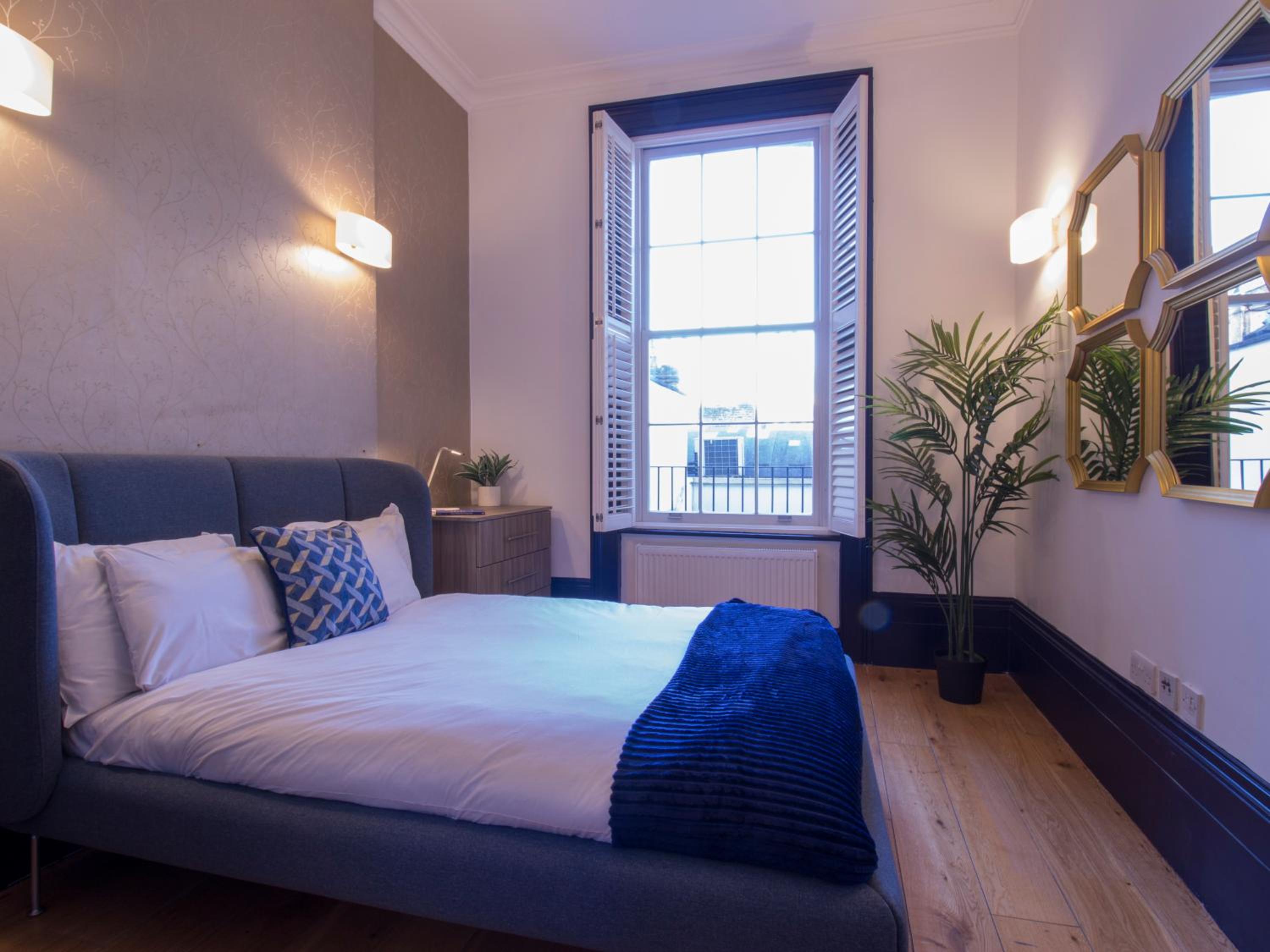 Apartment with Balcony photo 1