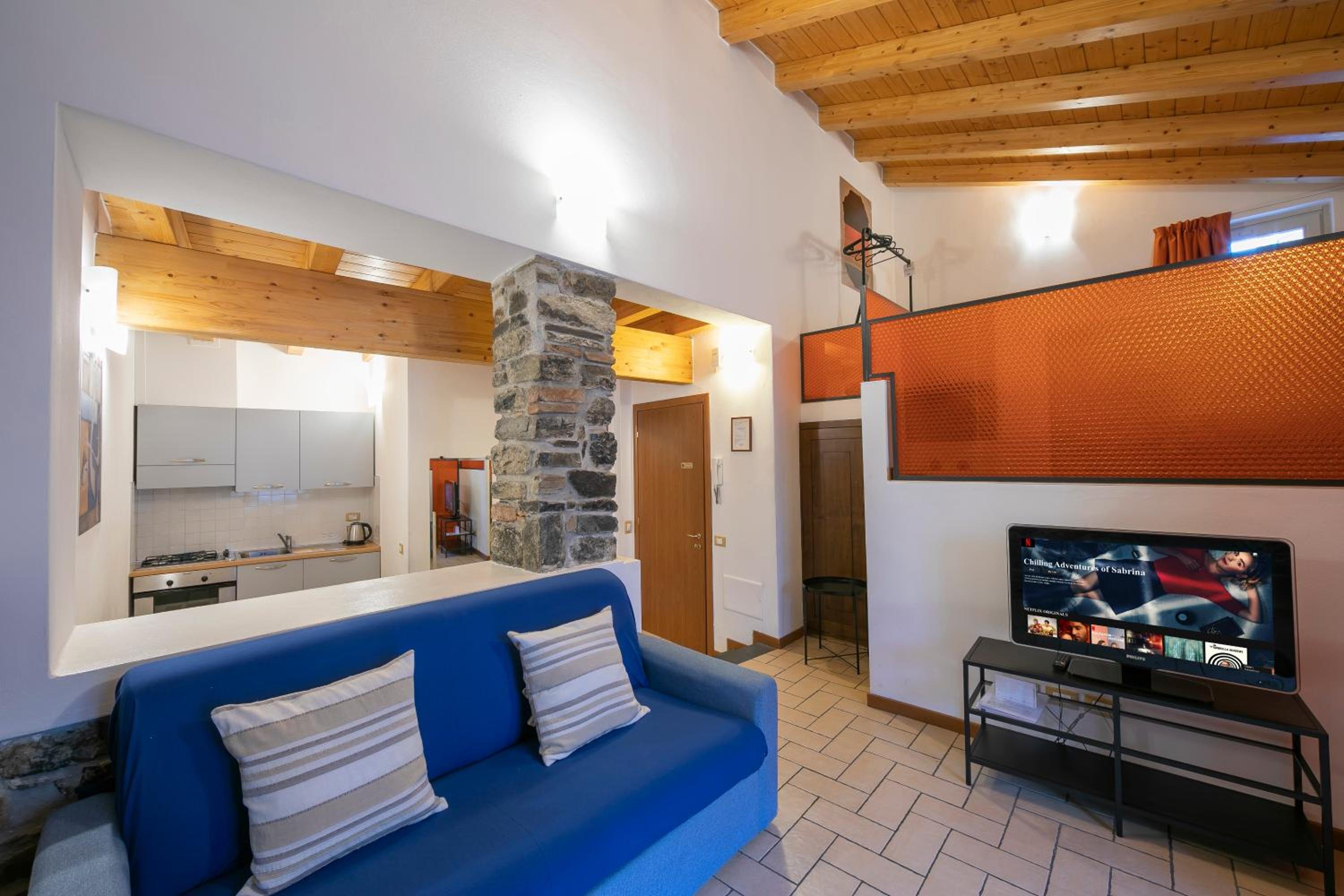 One-Bedroom Apartment - Photo 14