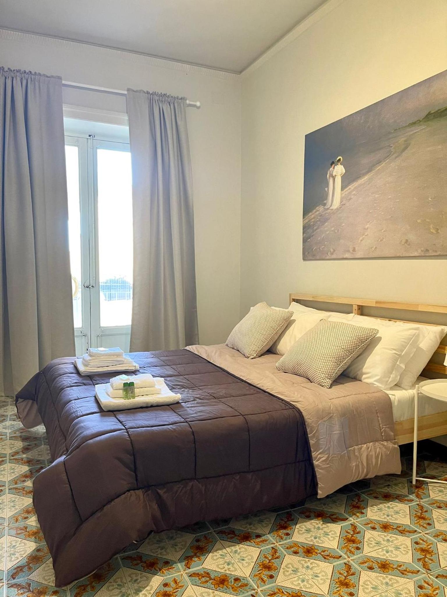 Deluxe Double Room with Side Sea View