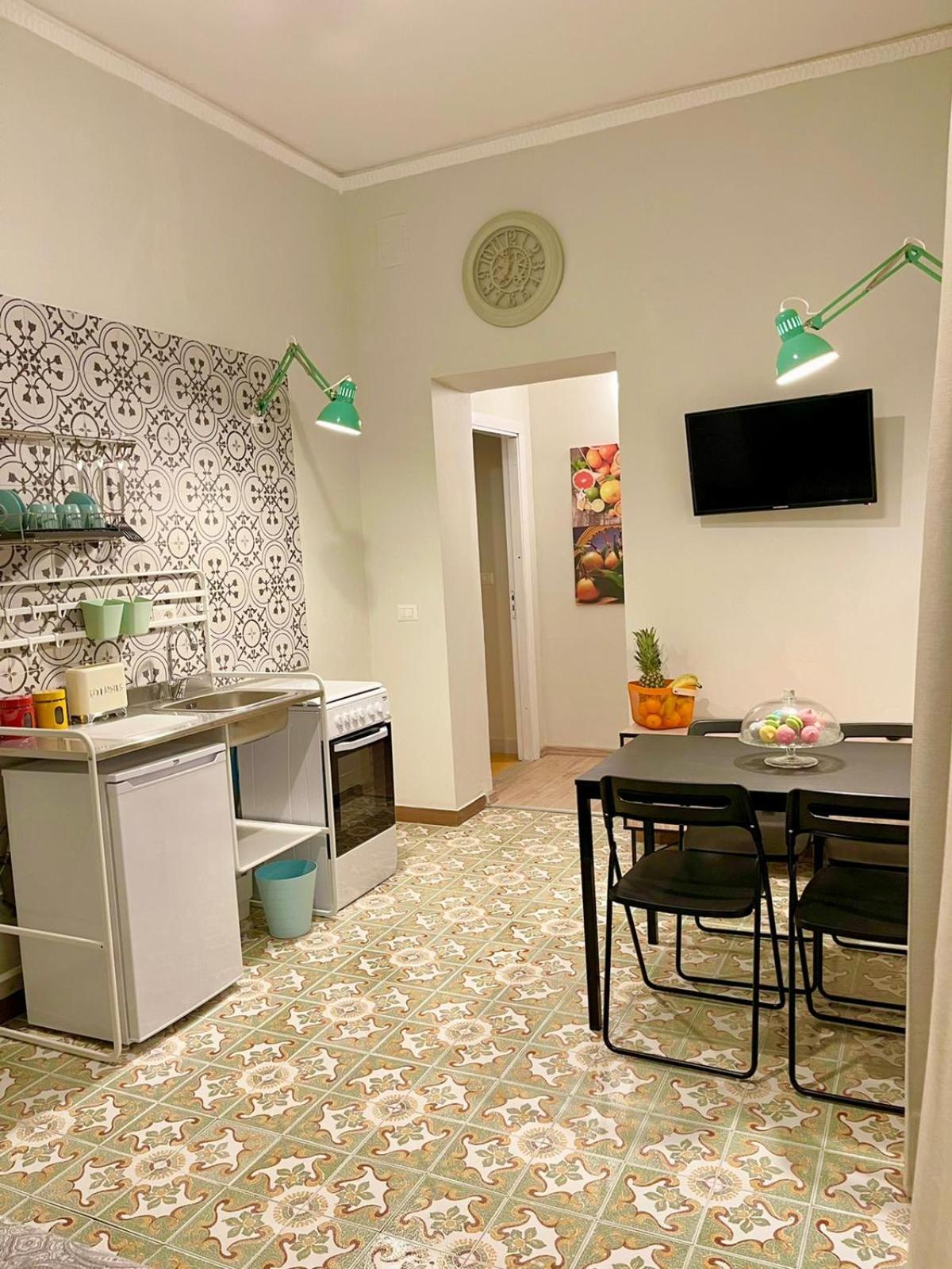 Apartment with Balcony photo 2
