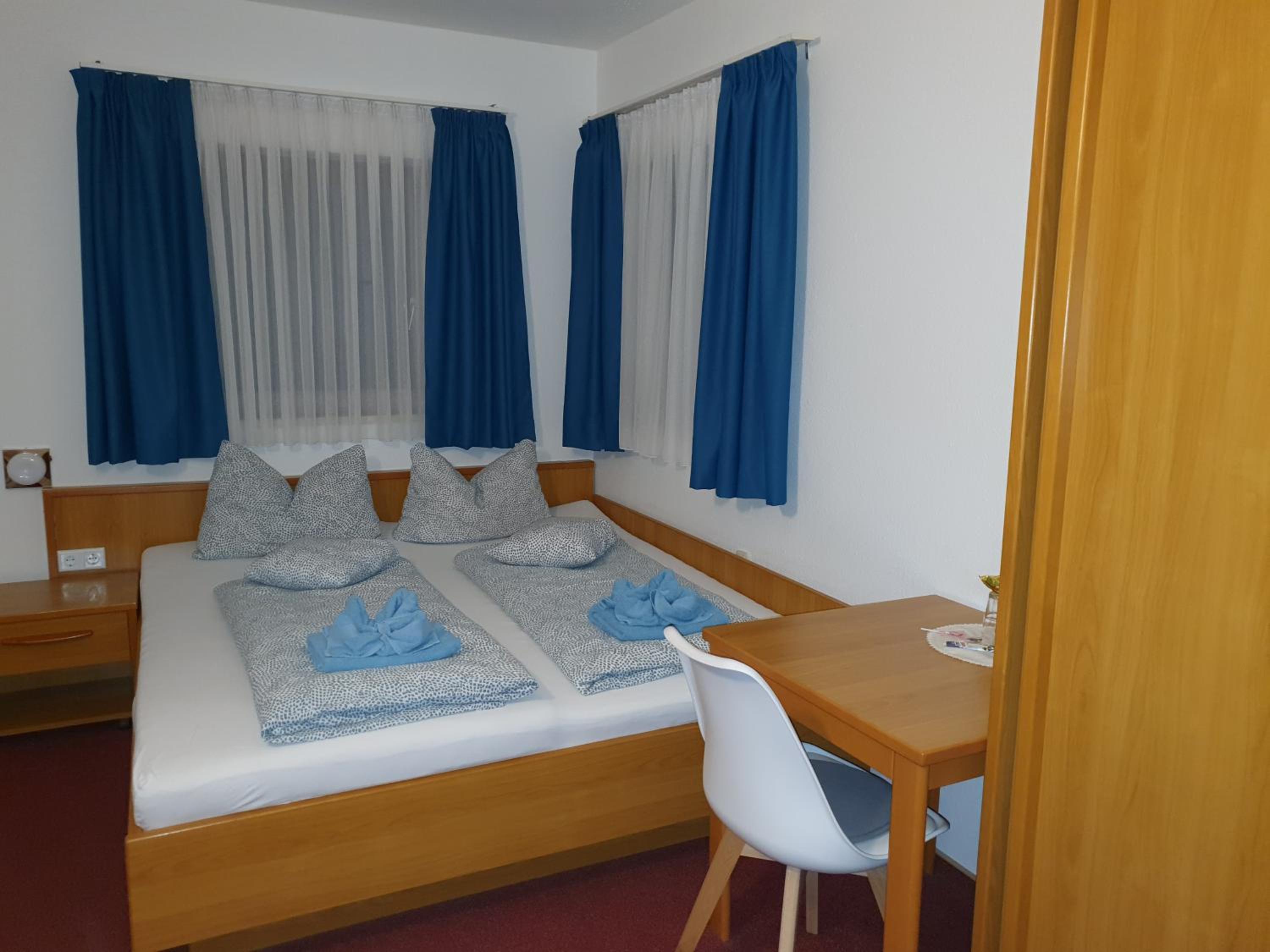Standard Double Room - Photo 1
