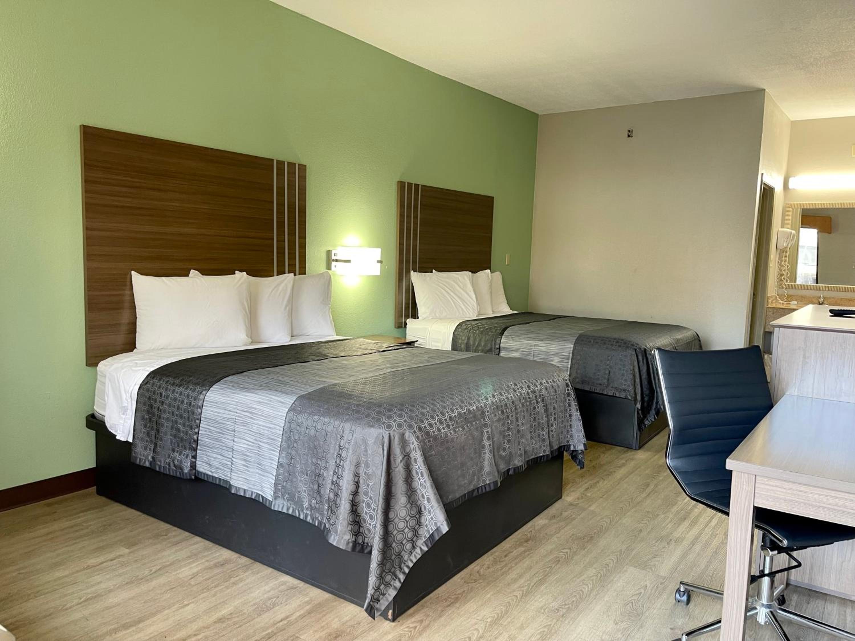 Double Suite with Two Double Beds - Smoking - Photo 1