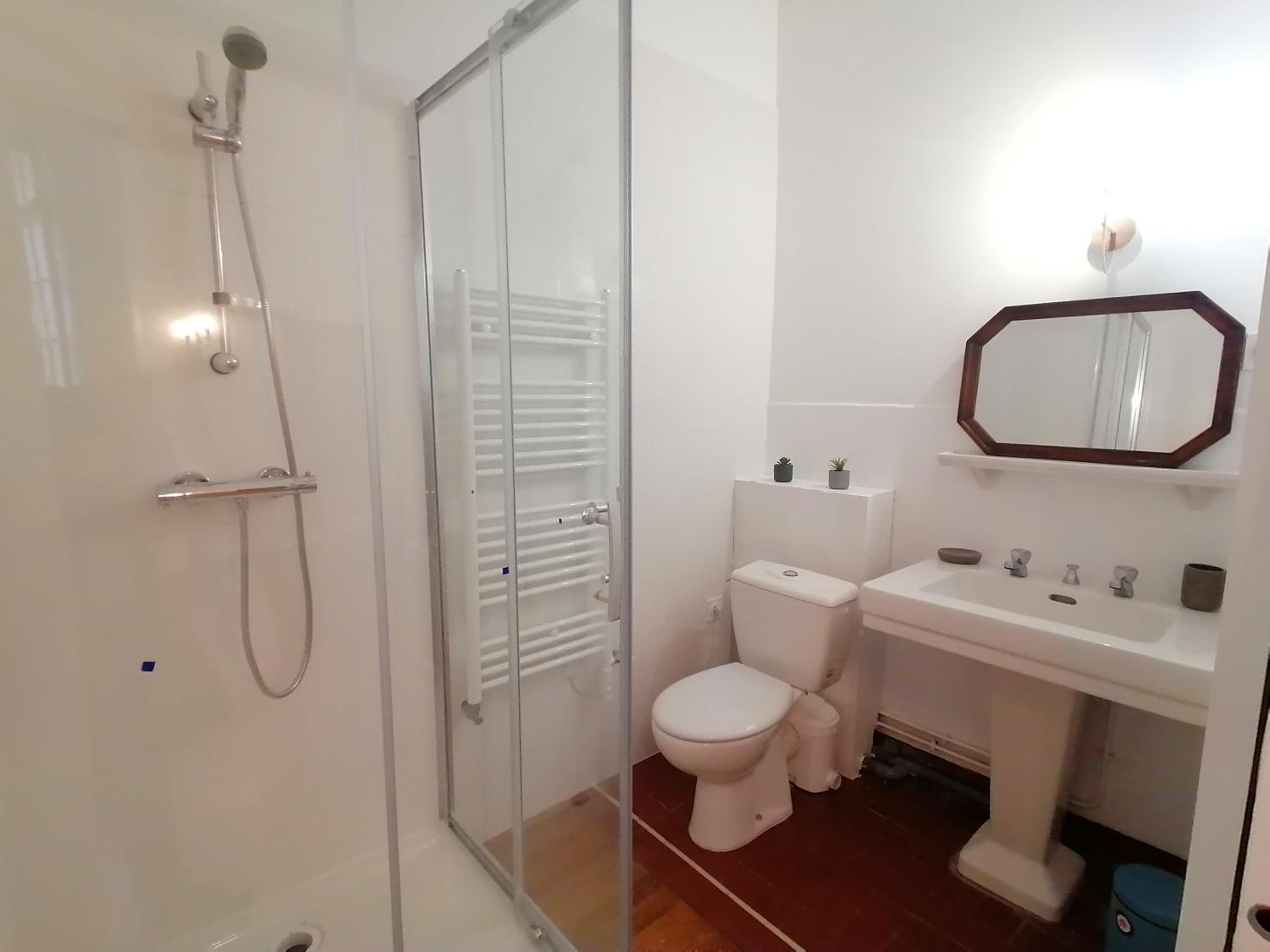 Double Room with Private Bathroom photo 2