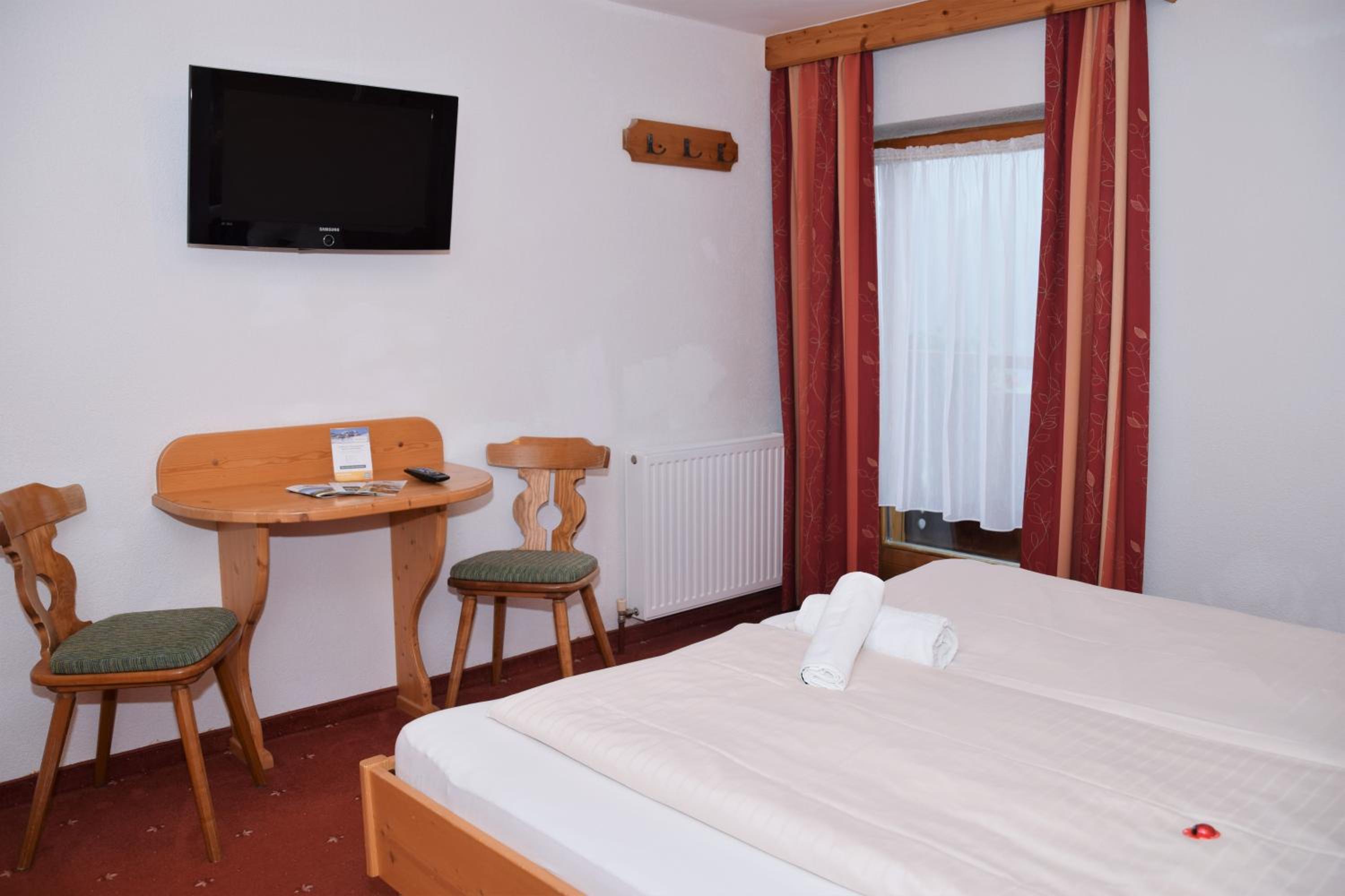 Standard Double Room photo 2