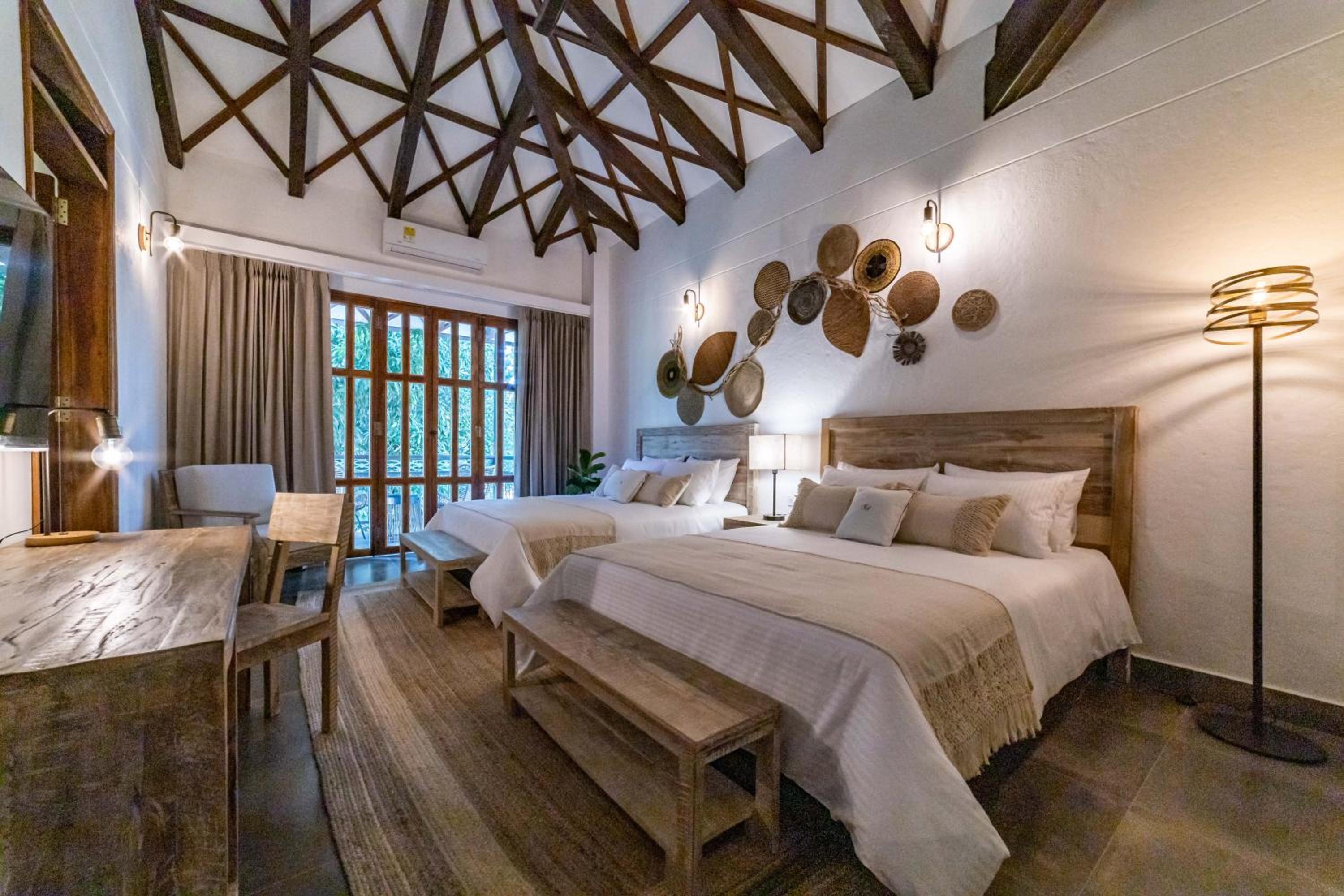 Quadruple Room with Balcony photo 2
