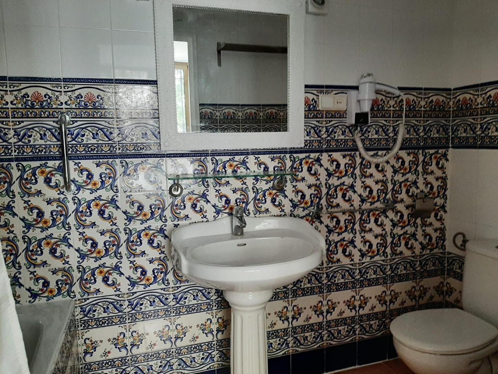 Double Room with Private Bathroom photo 3