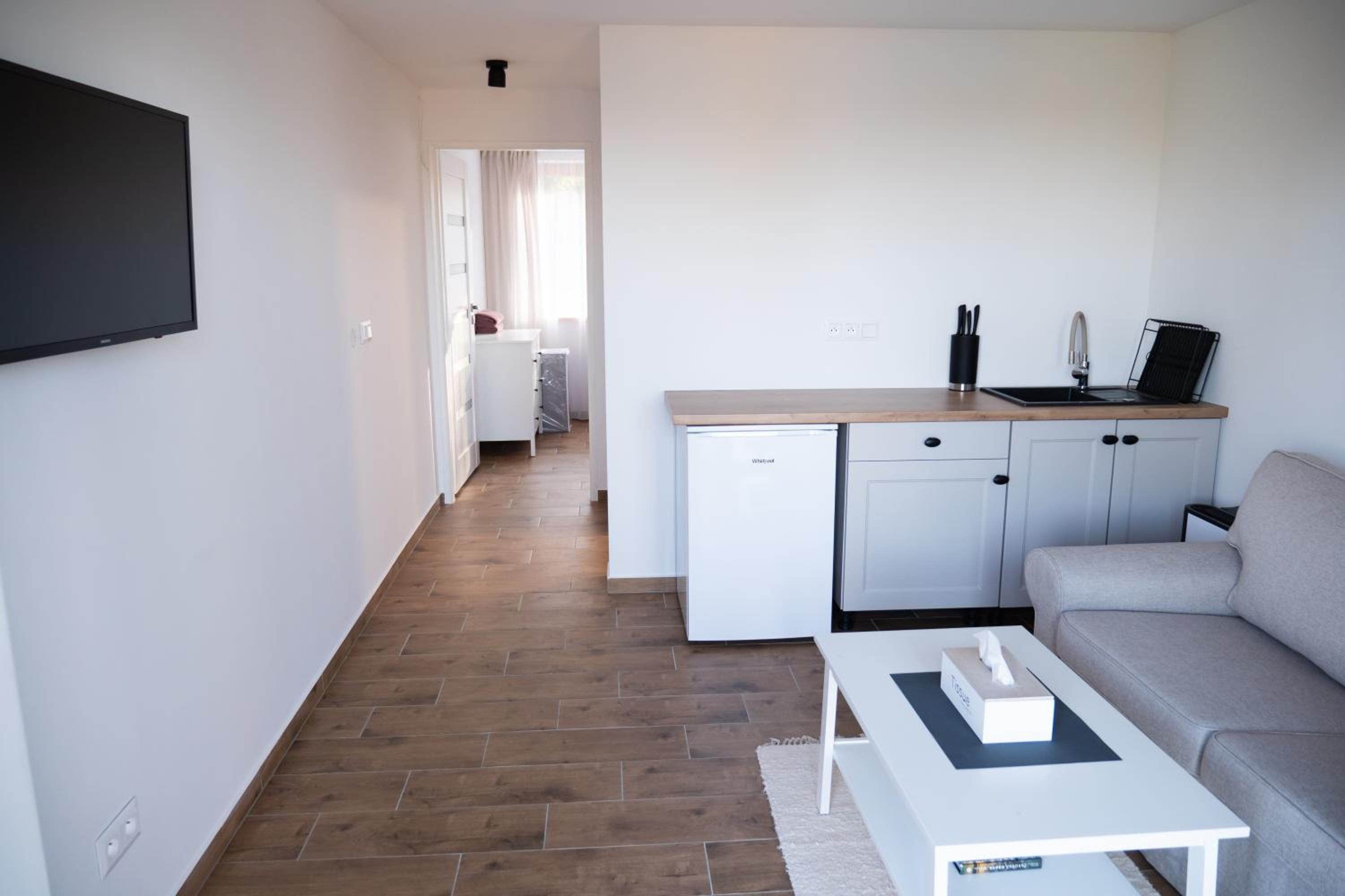 Apartment with Lake View - Photo 16