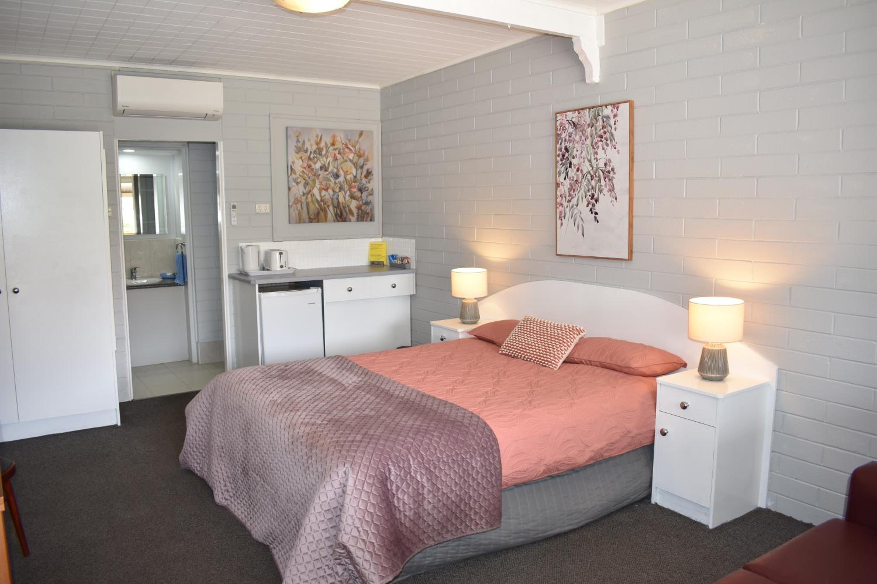 Double Room - Photo 1