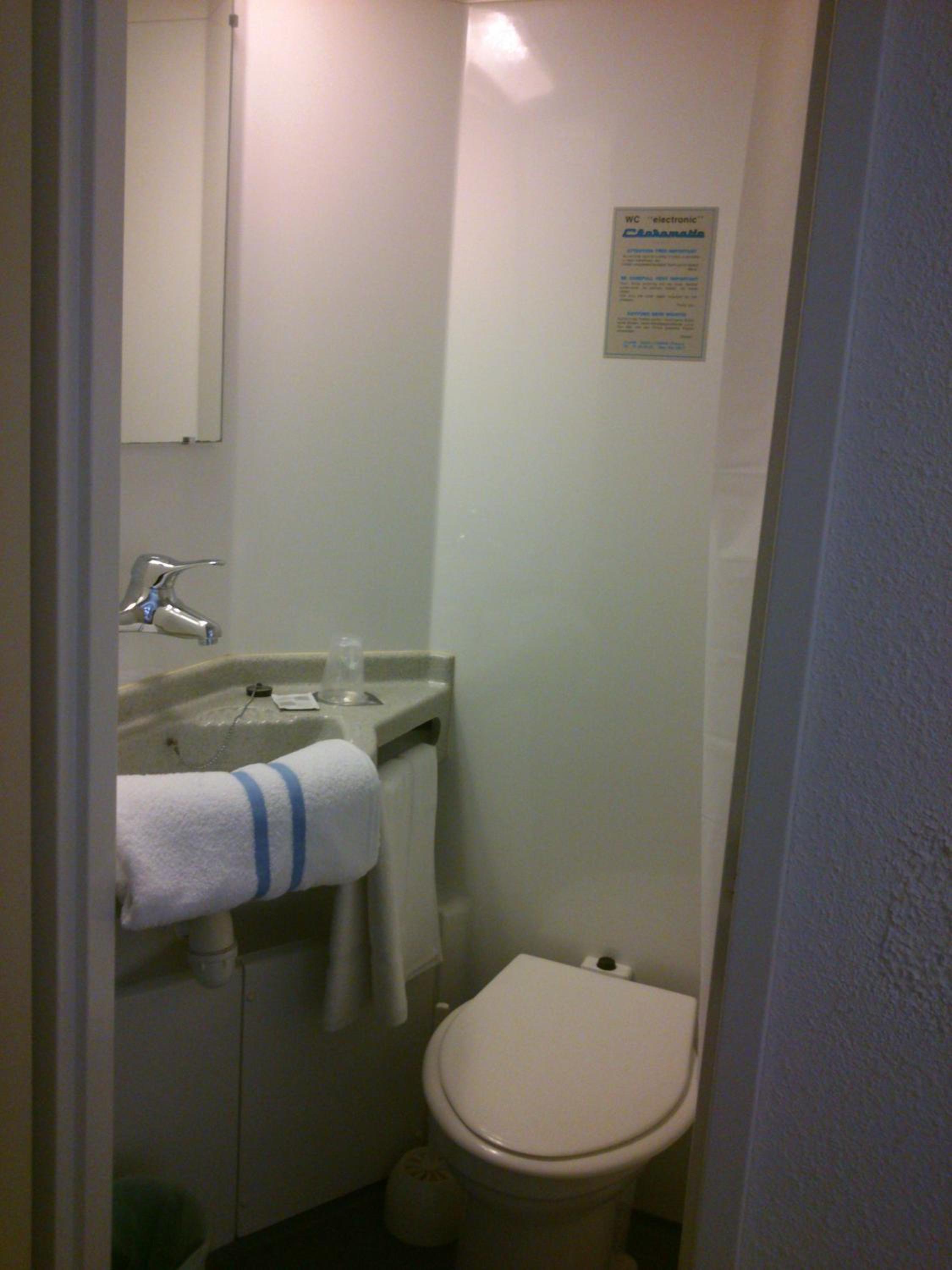 Single Room photo 3