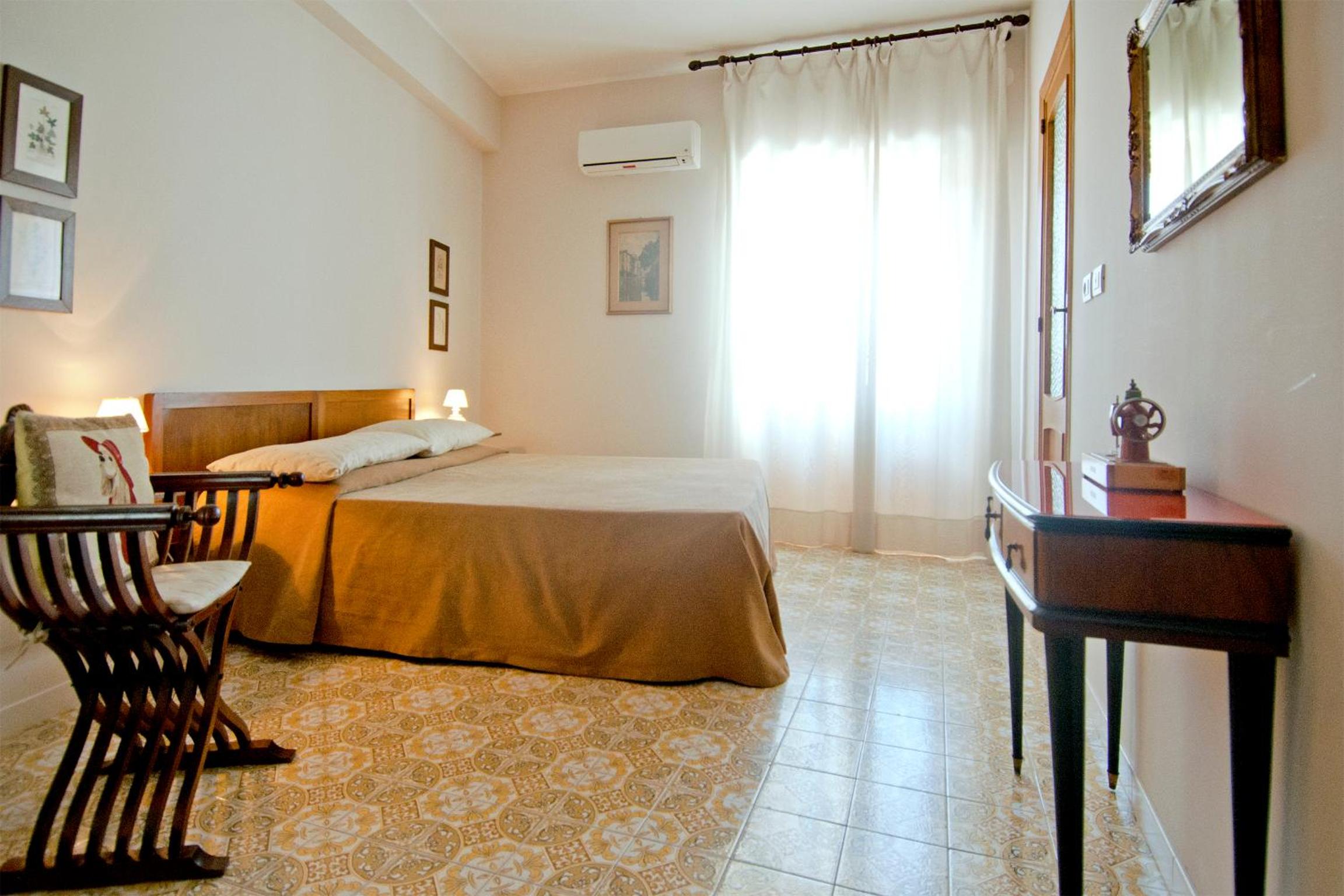 Double or Twin Room - Photo 3