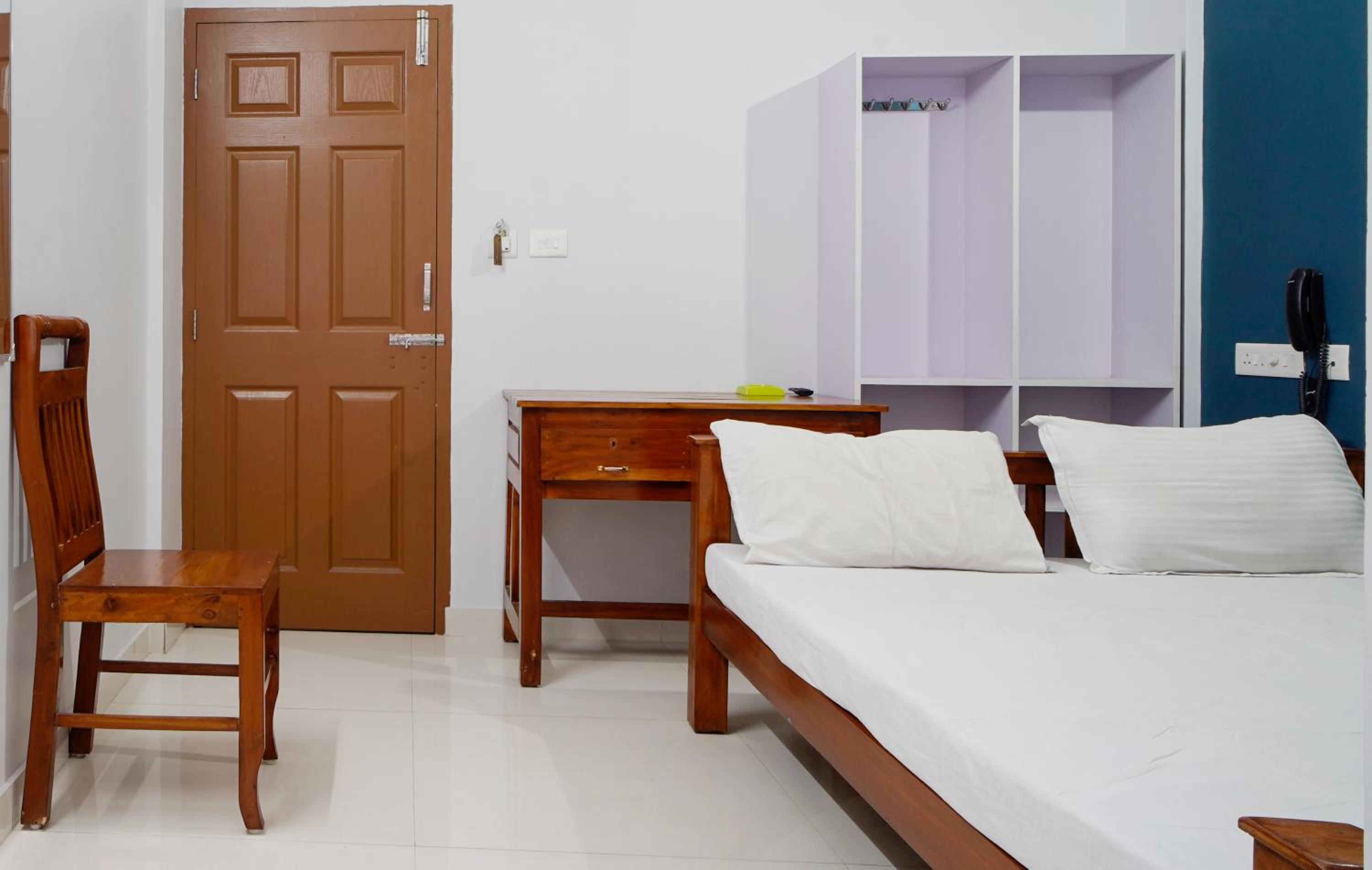 Standard Double Room with Fan - Photo 1