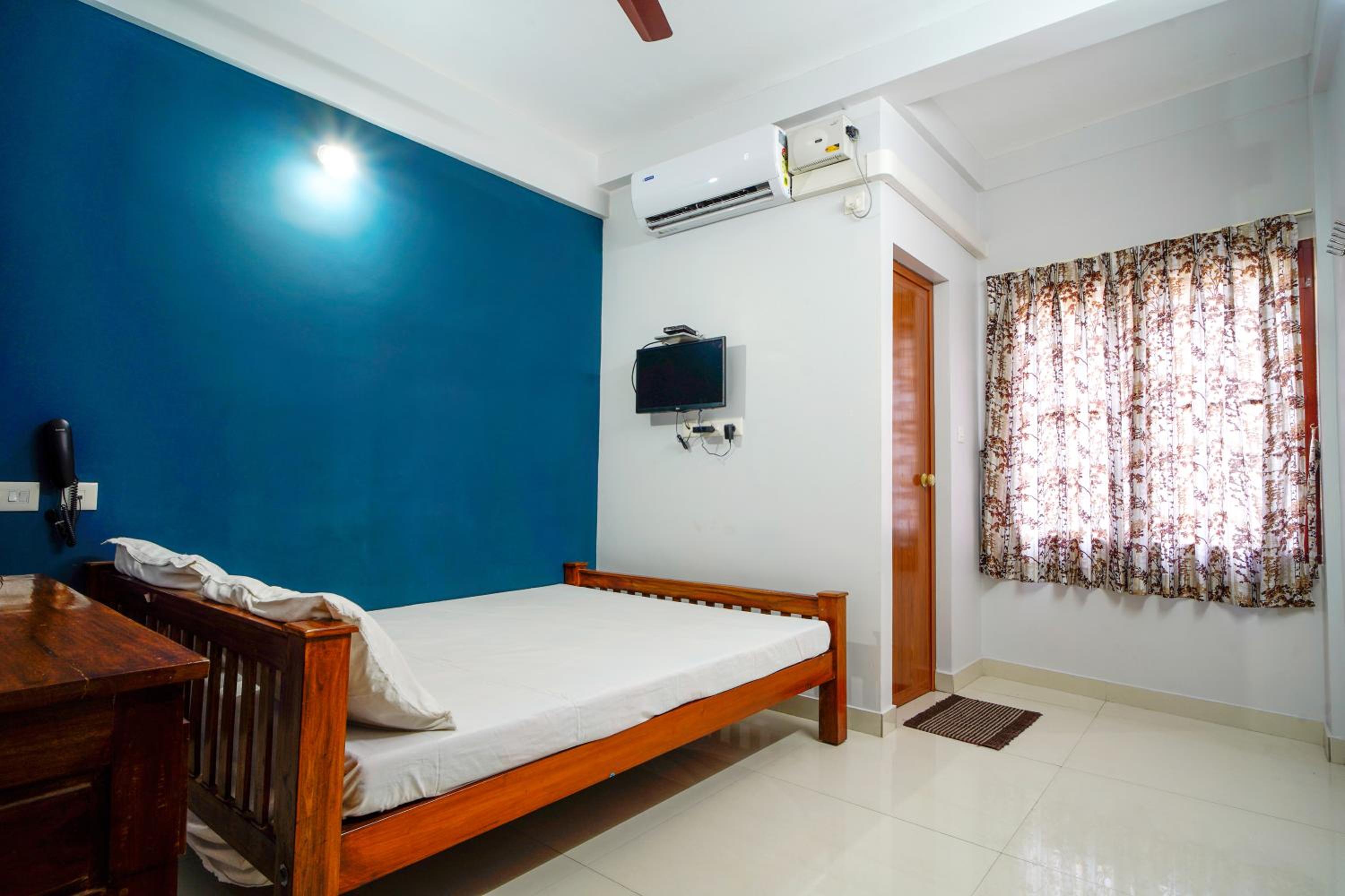 Deluxe Room - Photo 2