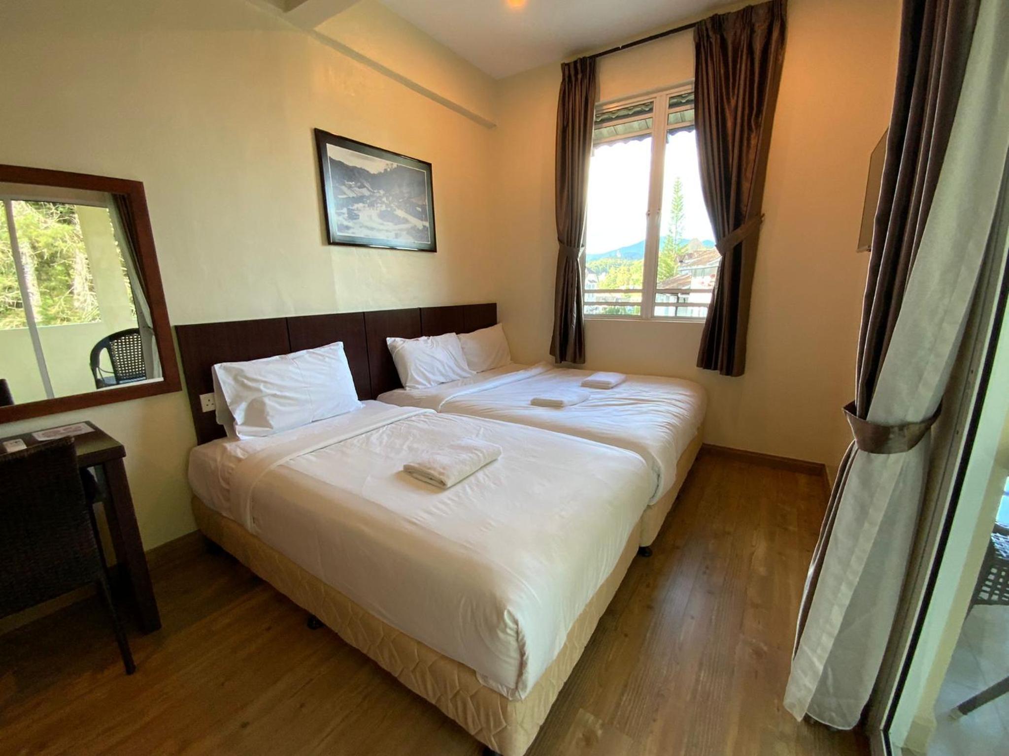 Deluxe Triple Room photo 2