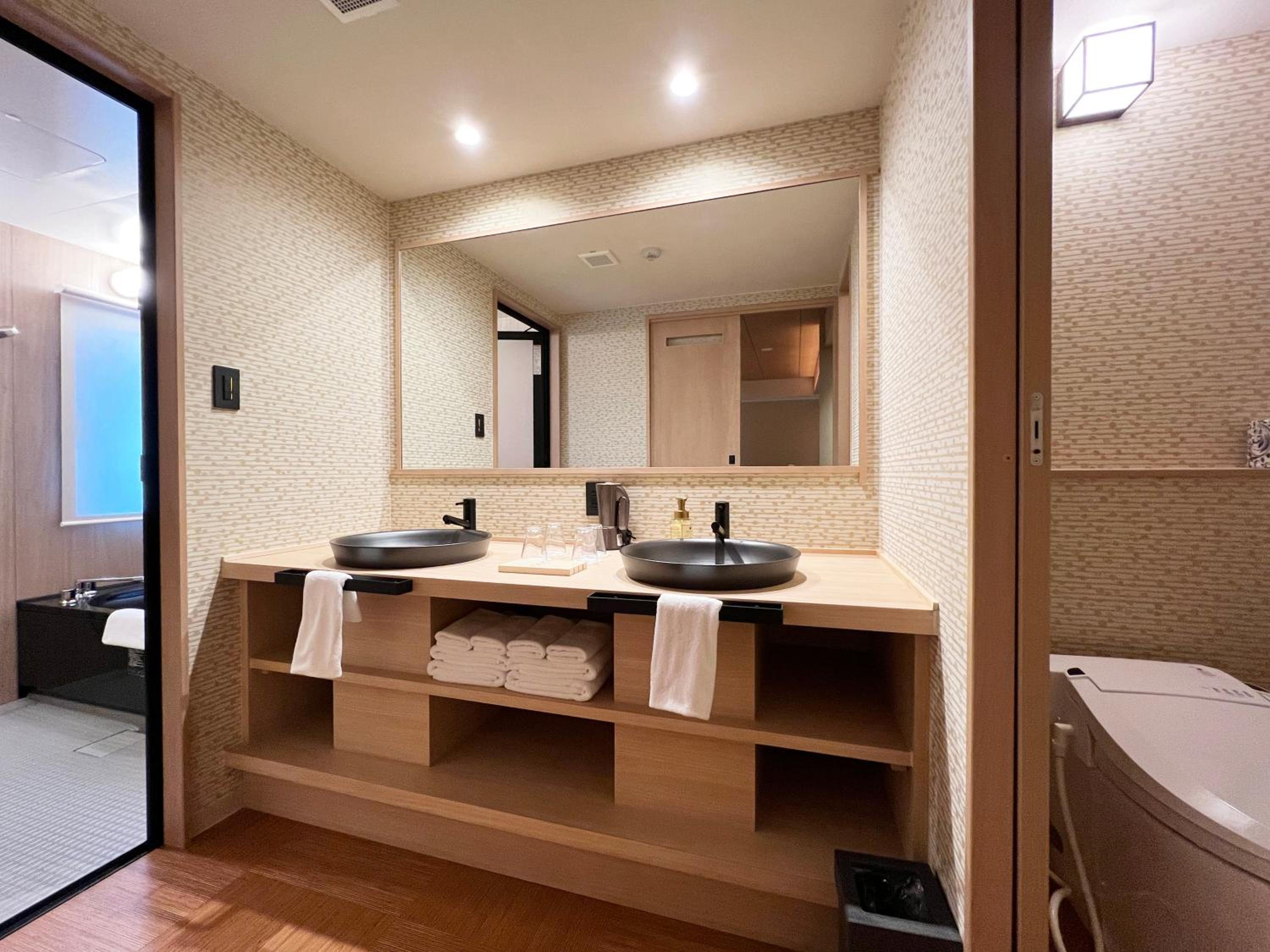 Deluxe Twin Room - Photo 2