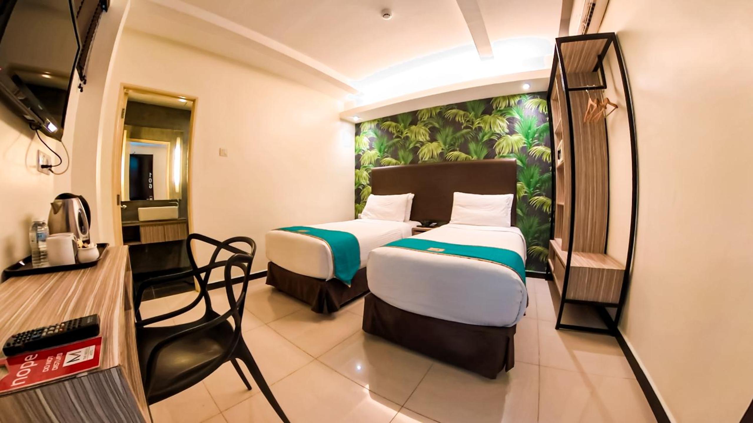 Deluxe Twin Room photo 2