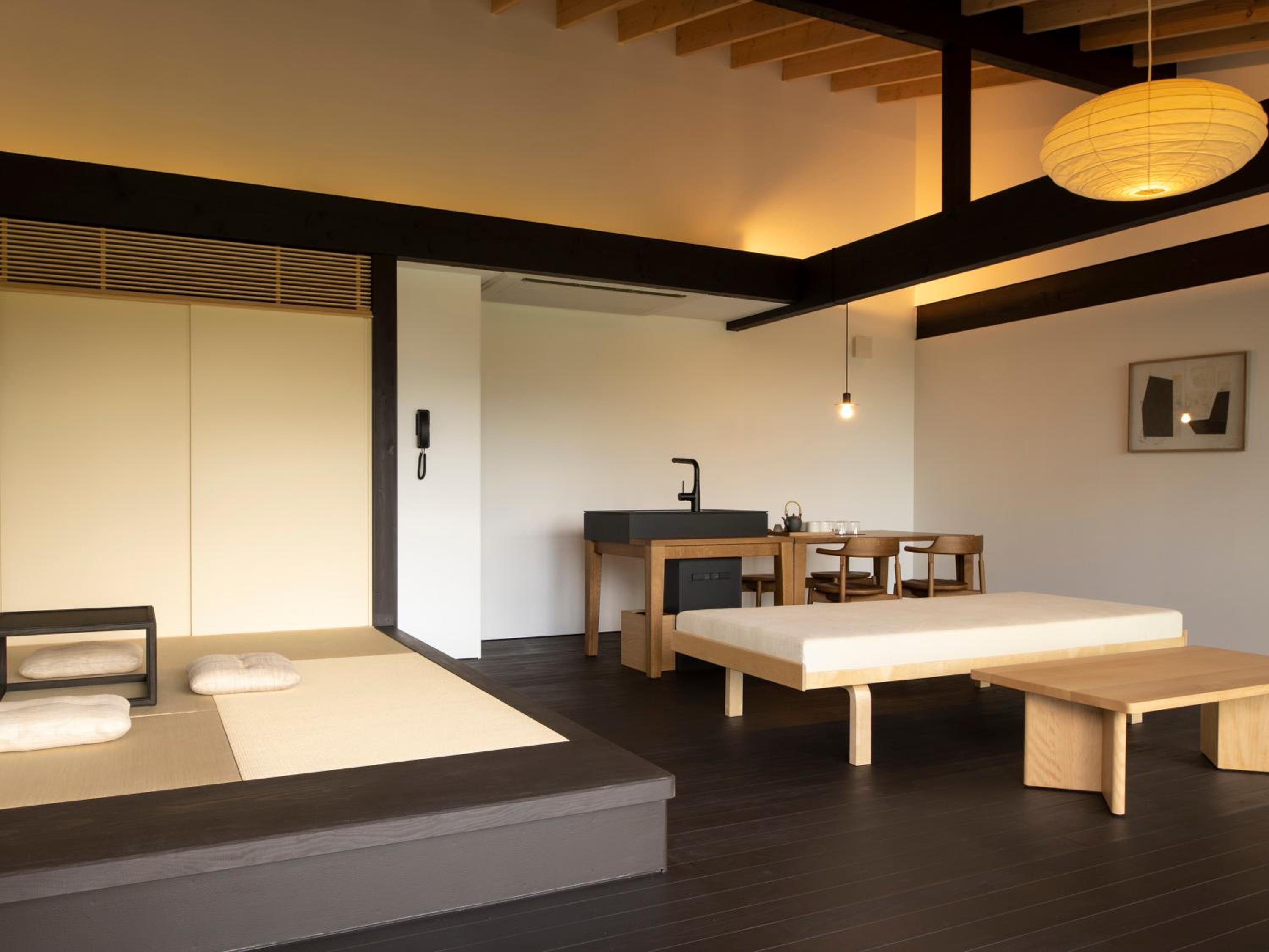 Villa - Photo 1