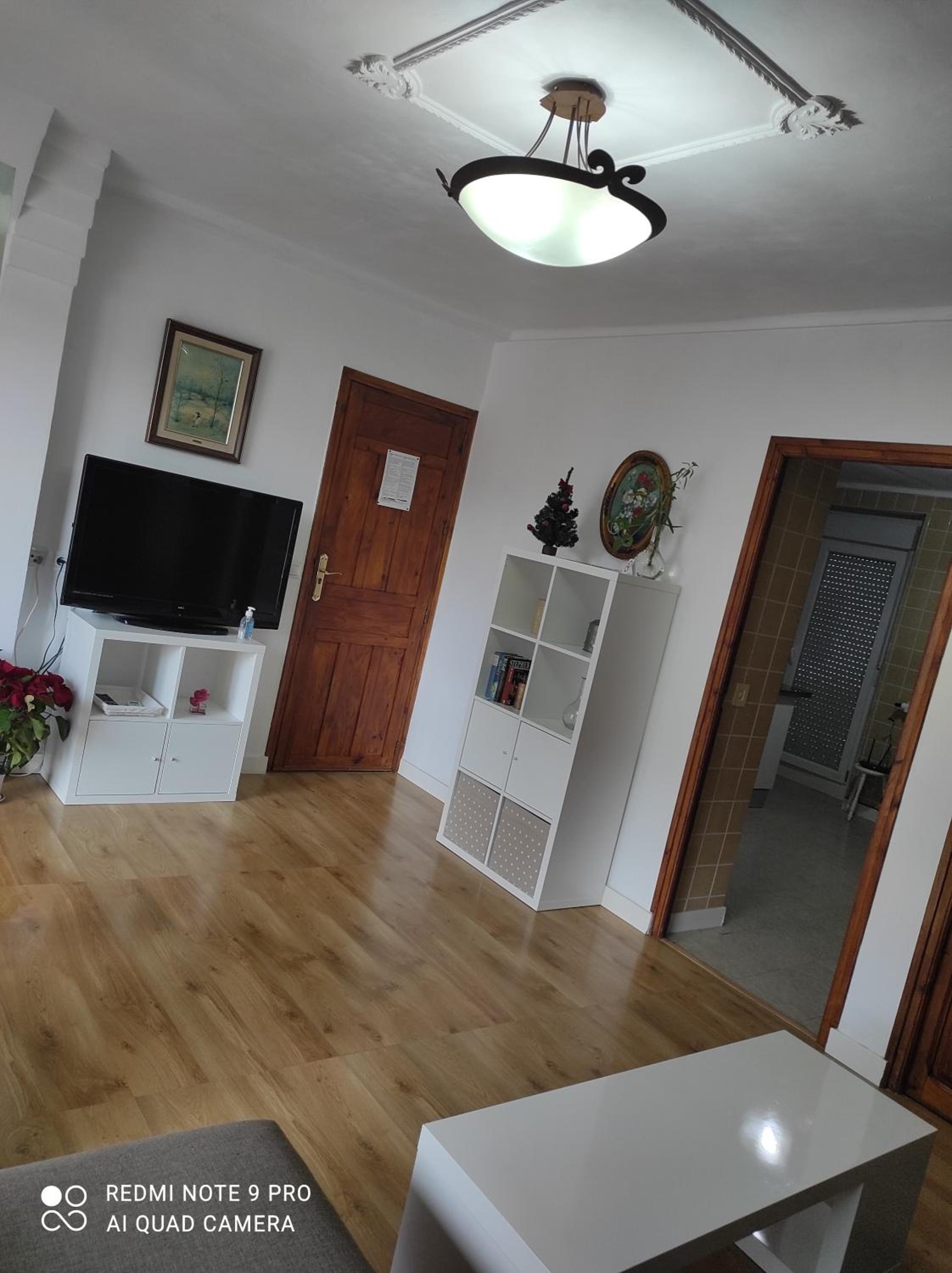 Two-Bedroom House - Photo 17