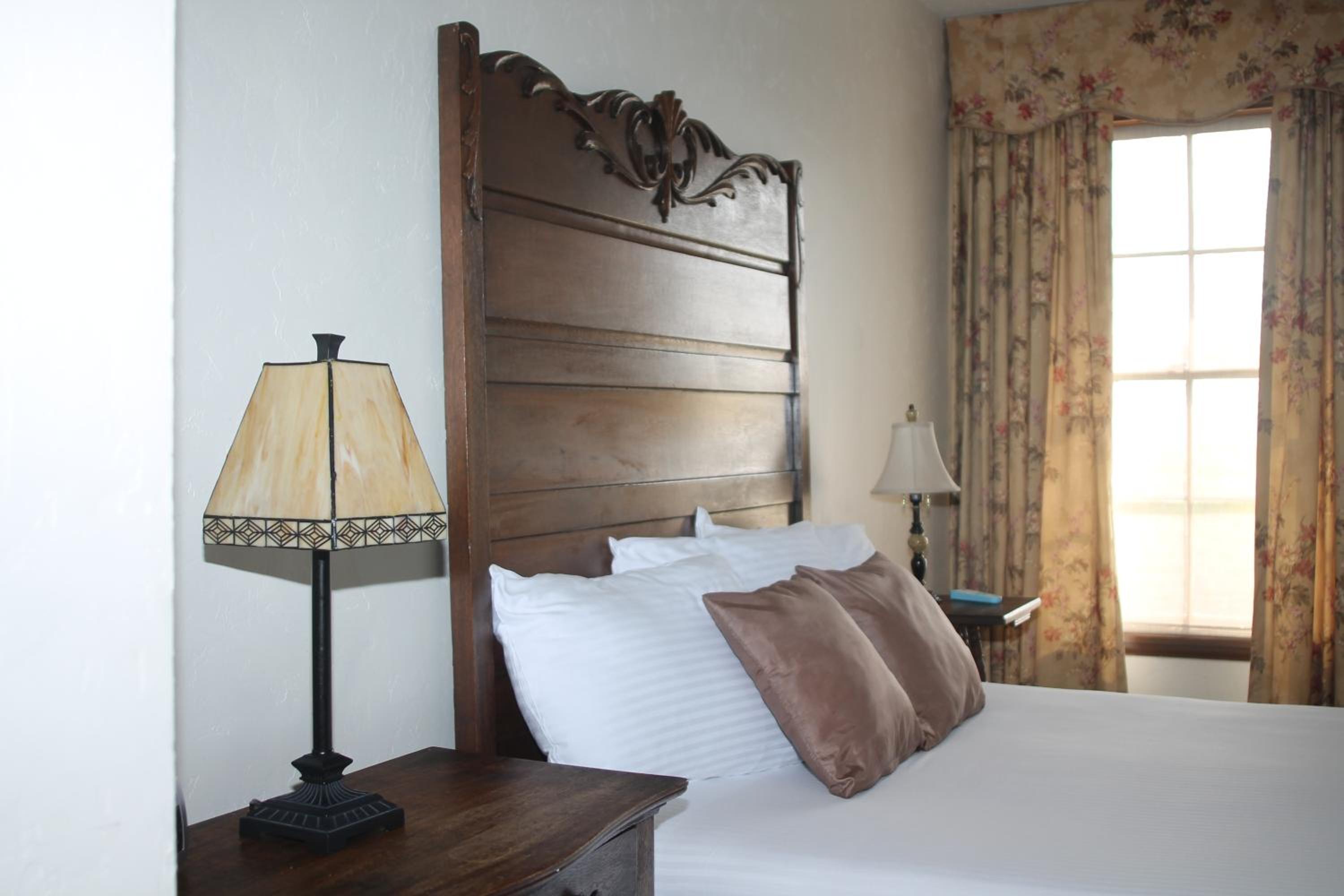 Queen Room - Photo 2