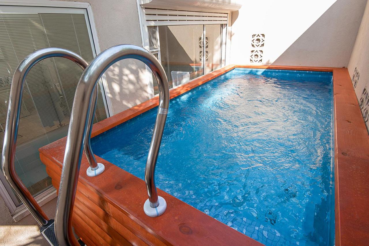 Suite with Private Pool