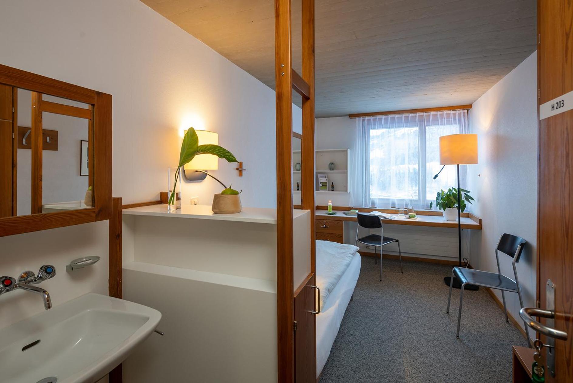 Single Room with Shared Toilet