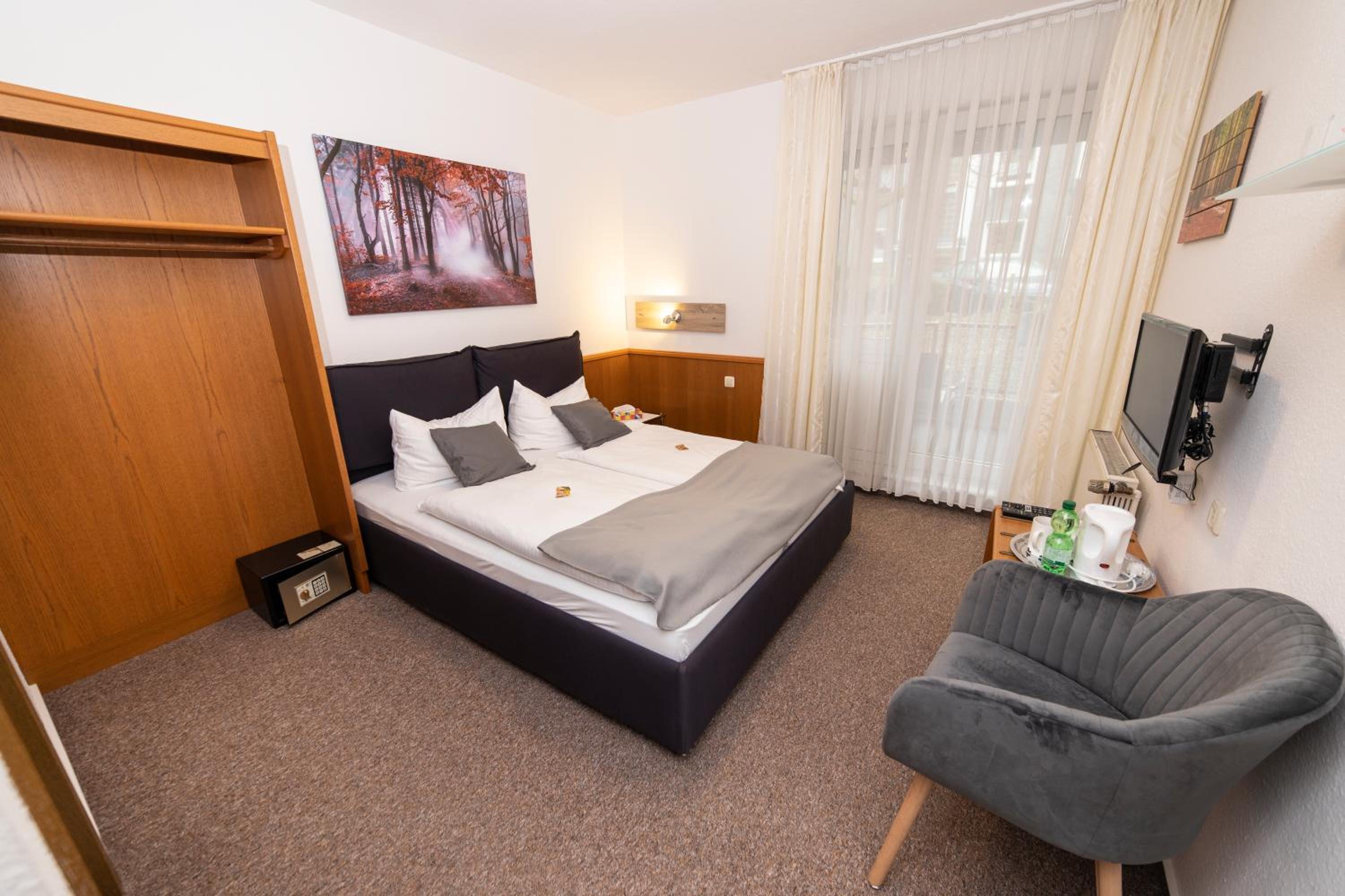 Standard Double Room with Balcony photo 3