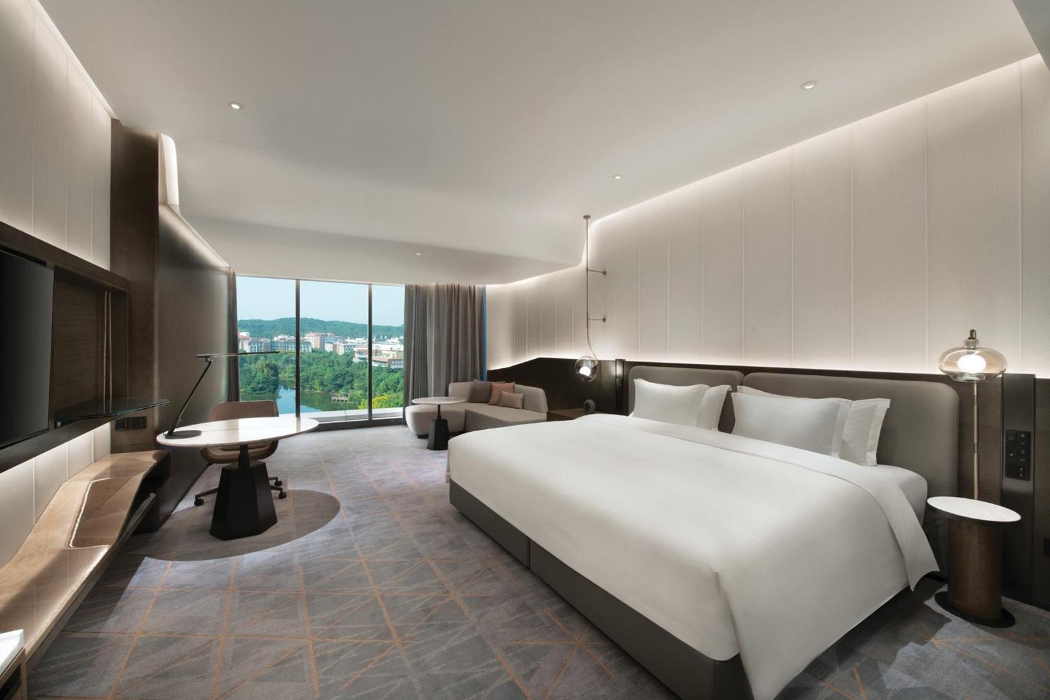 Premium King Room - Photo 1