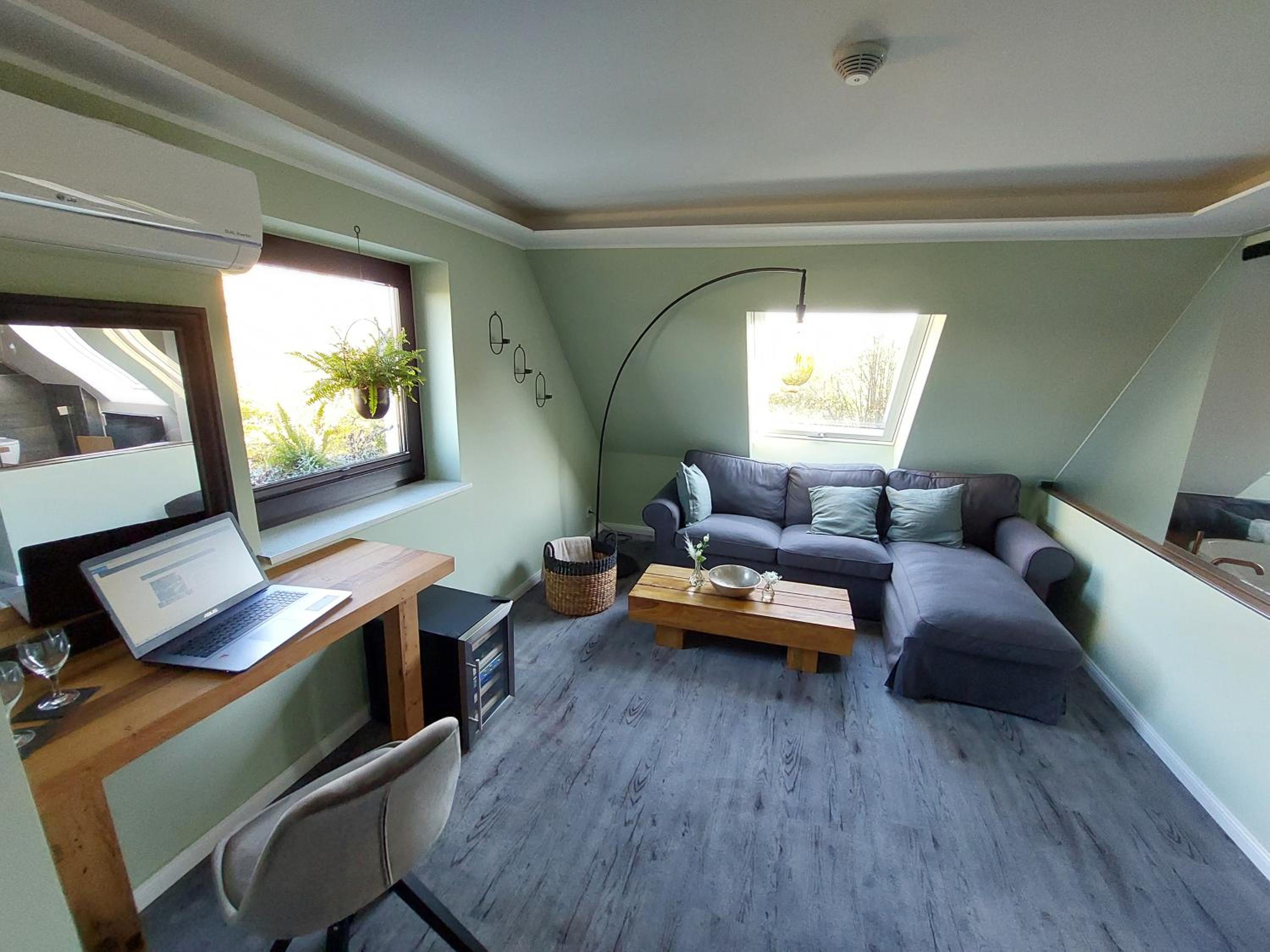 Deluxe Suite - Photo 3