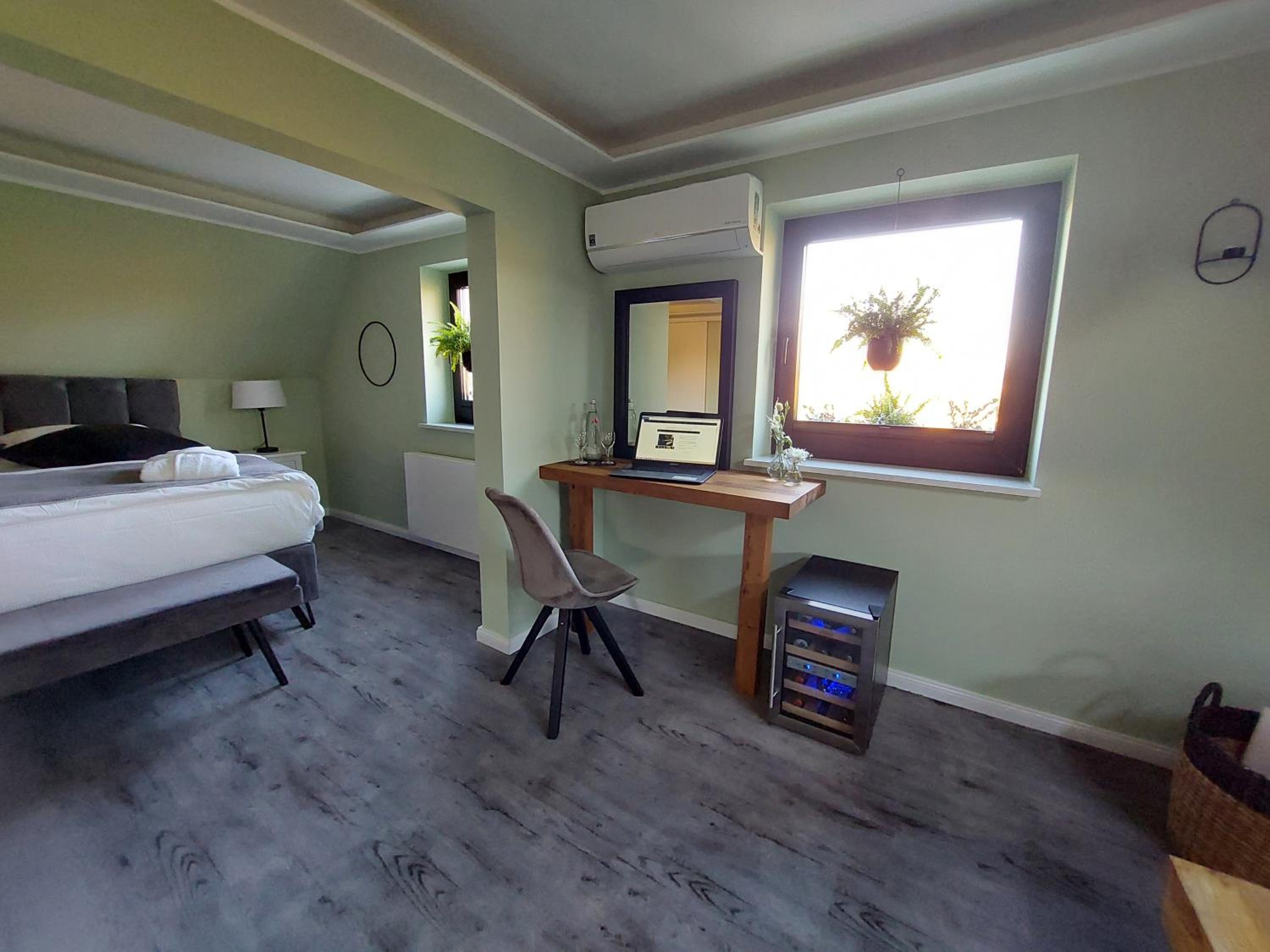 Deluxe Suite - Photo 1